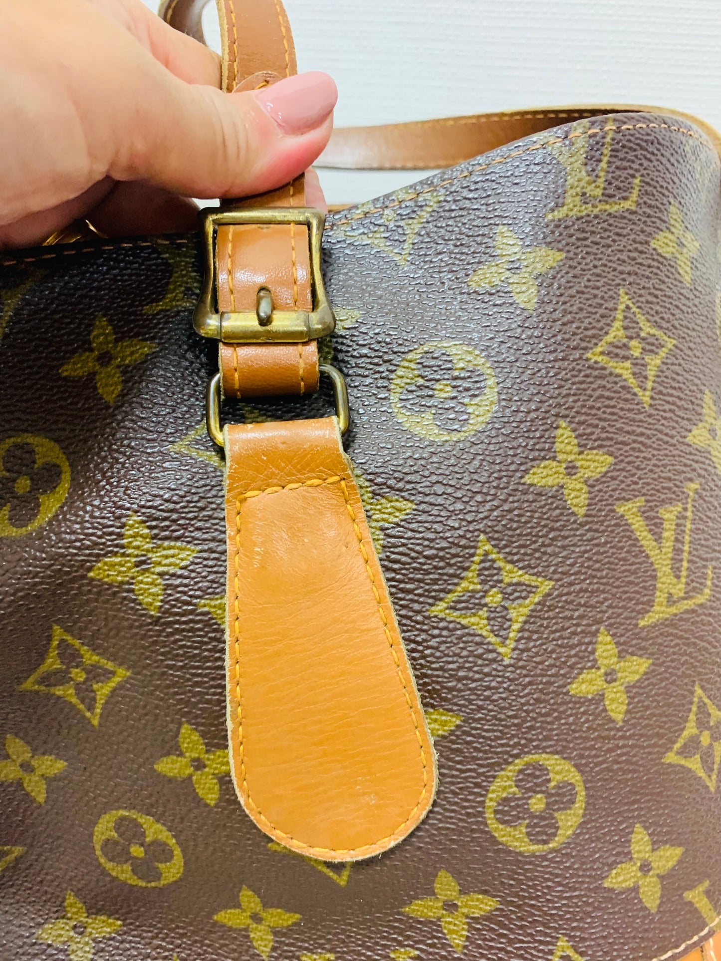 LOUIS VUITTON Bucket GM French Company