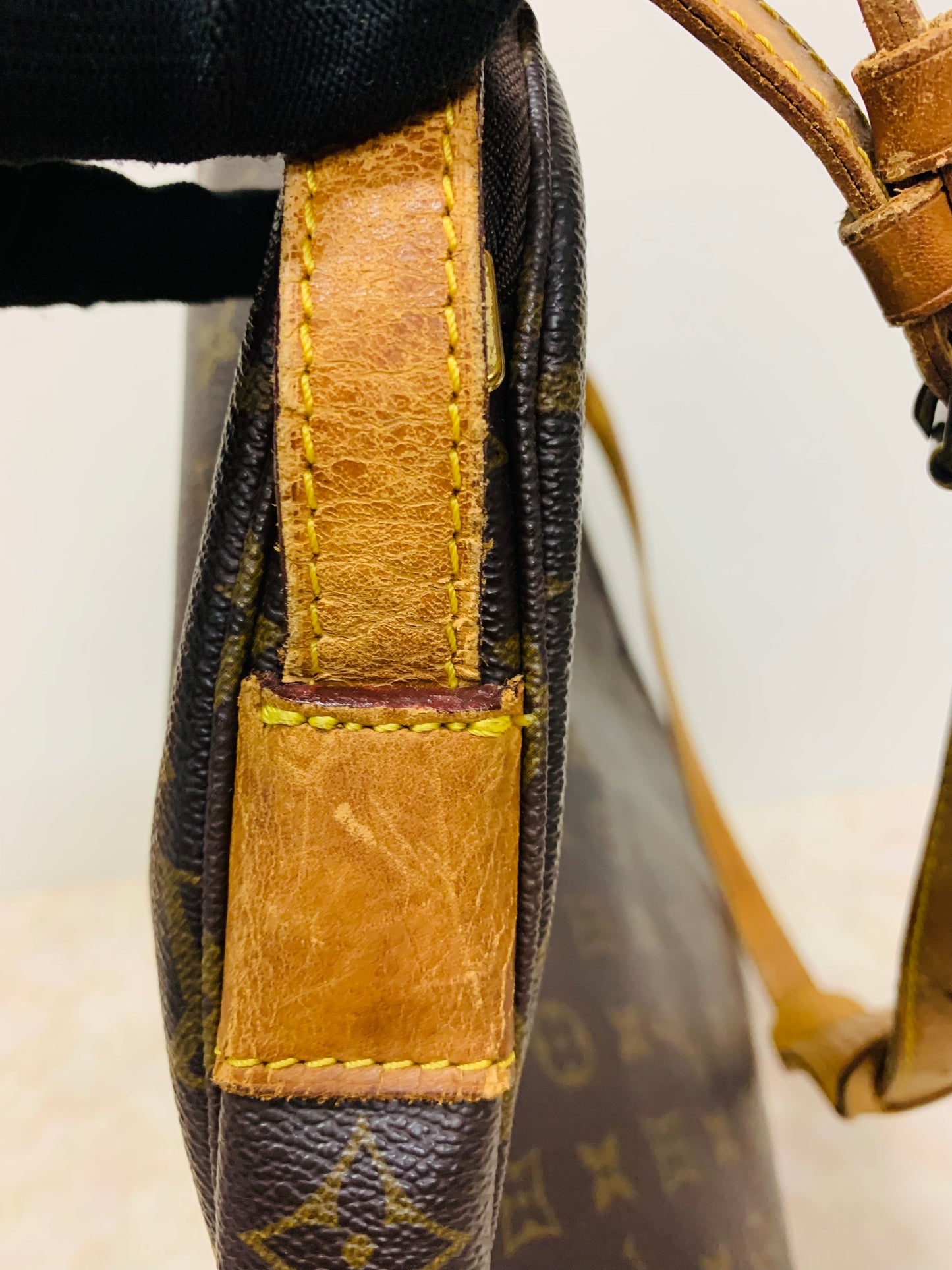 LOUIS VUITTON SAC BALLAD