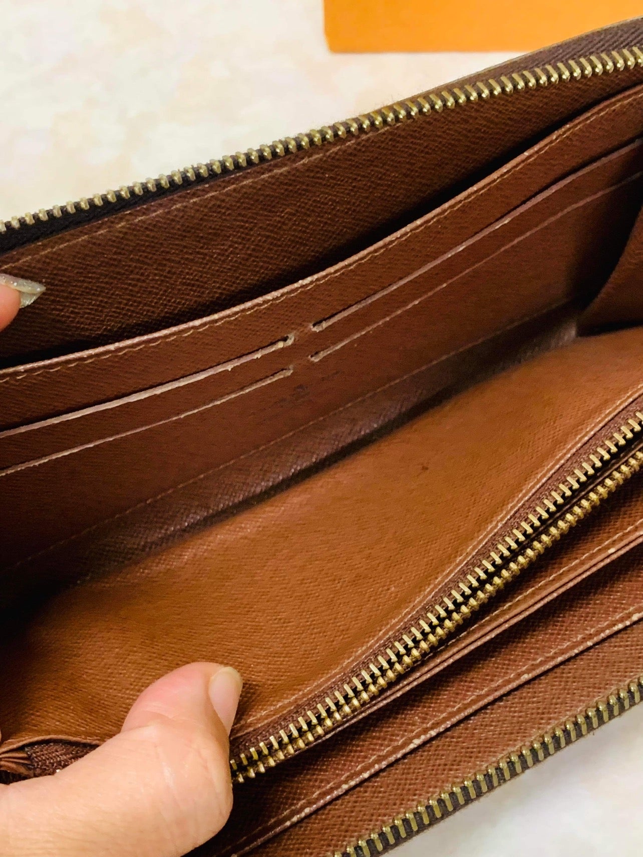 LOUIS VUITTON Zippy Wallet Monogram