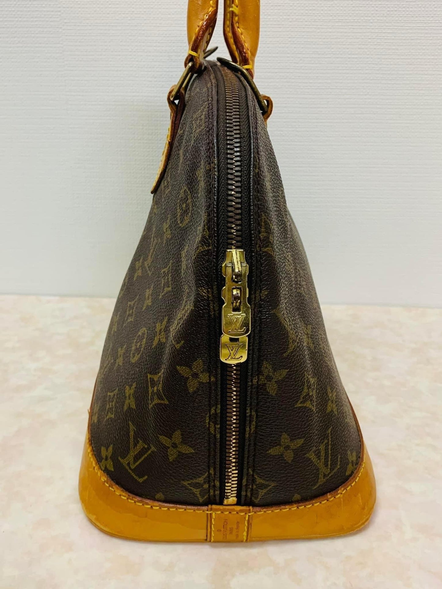 LOUIS VUITTON ALMA PM
