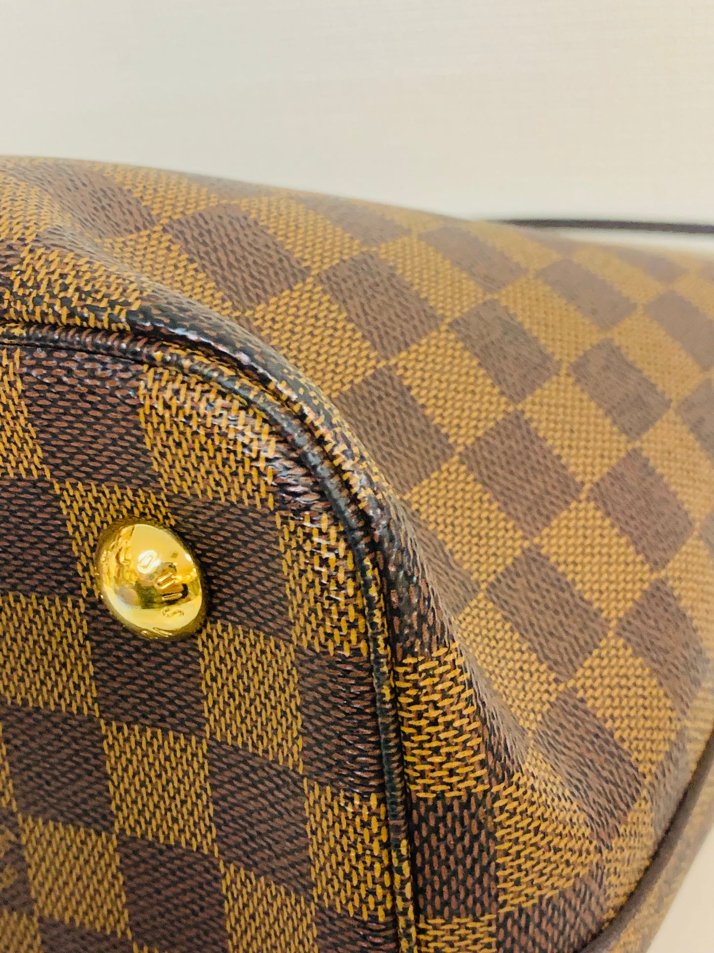 LOUIS VUITTON Belmont Tote bag DE