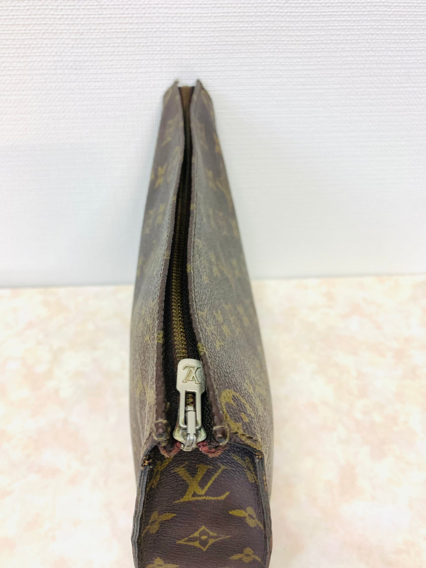 LOUIS VUITTON Toiletry 26 Monogram