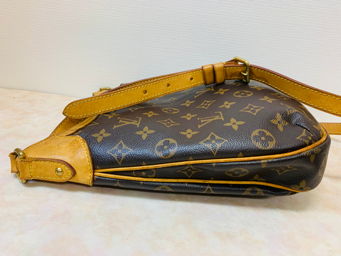 LOUIS VUITTON ODEON PM
