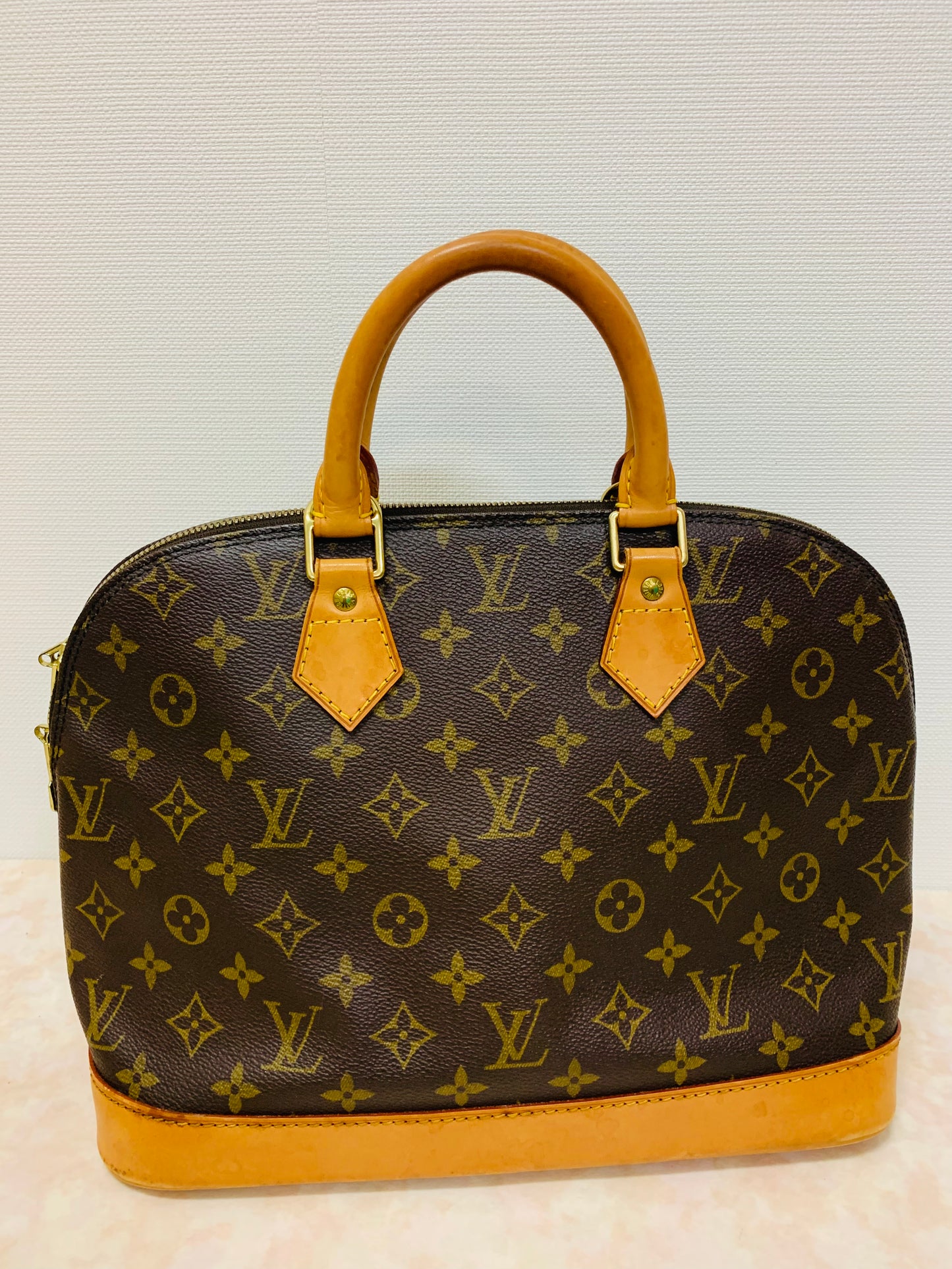 LOUIS VUITTON ALMA PM
