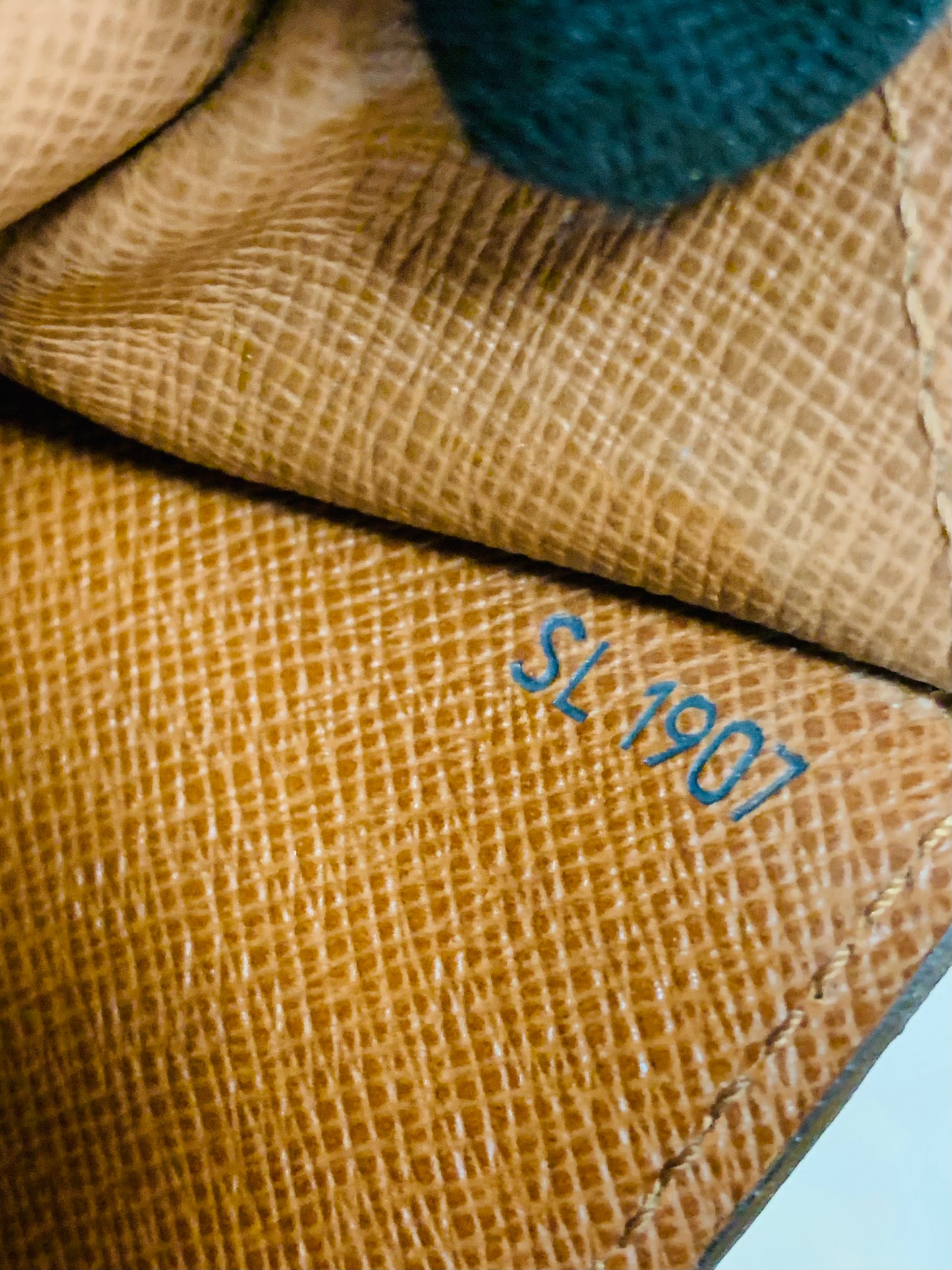 LOUIS VUITTON Pochette Envelope Document clutch