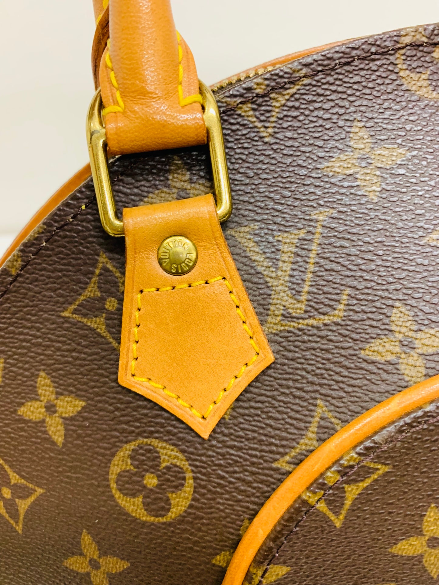 USED LOUIS VUITTON ELLIPSE PM