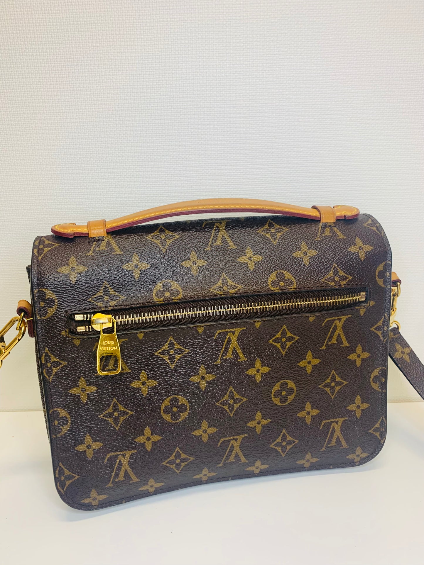 Louis Vuitton Pochette Métis Monogram
