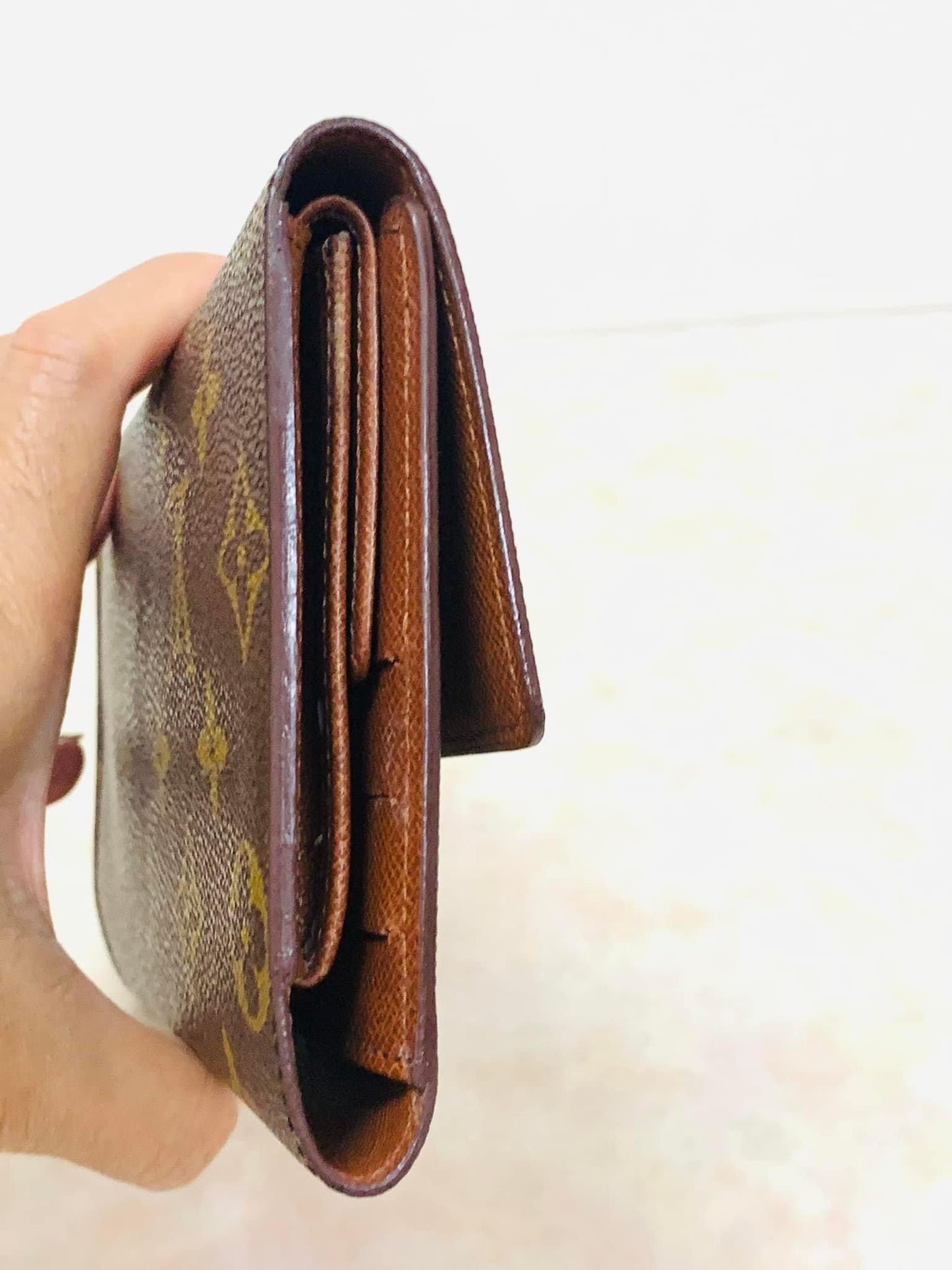 LOUIS VUITTON International Wallet Monogram
