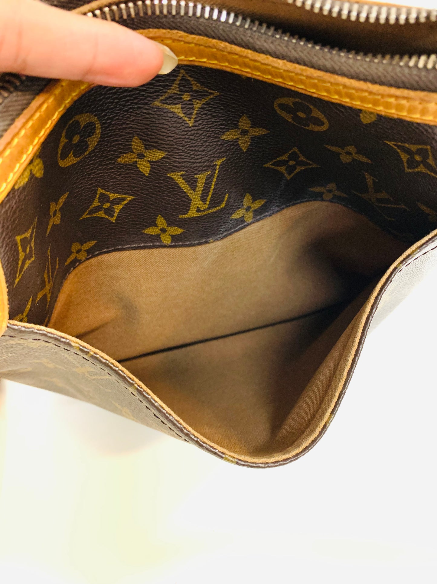 LOUIS VUITTON ODEON PM