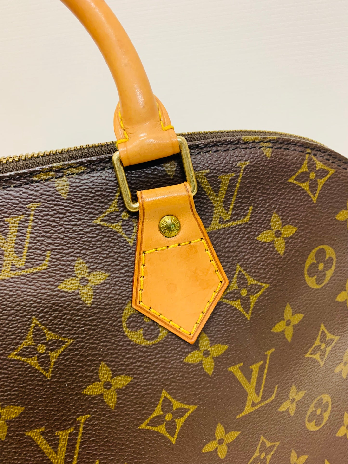 LOUIS VUITTON ALMA PM