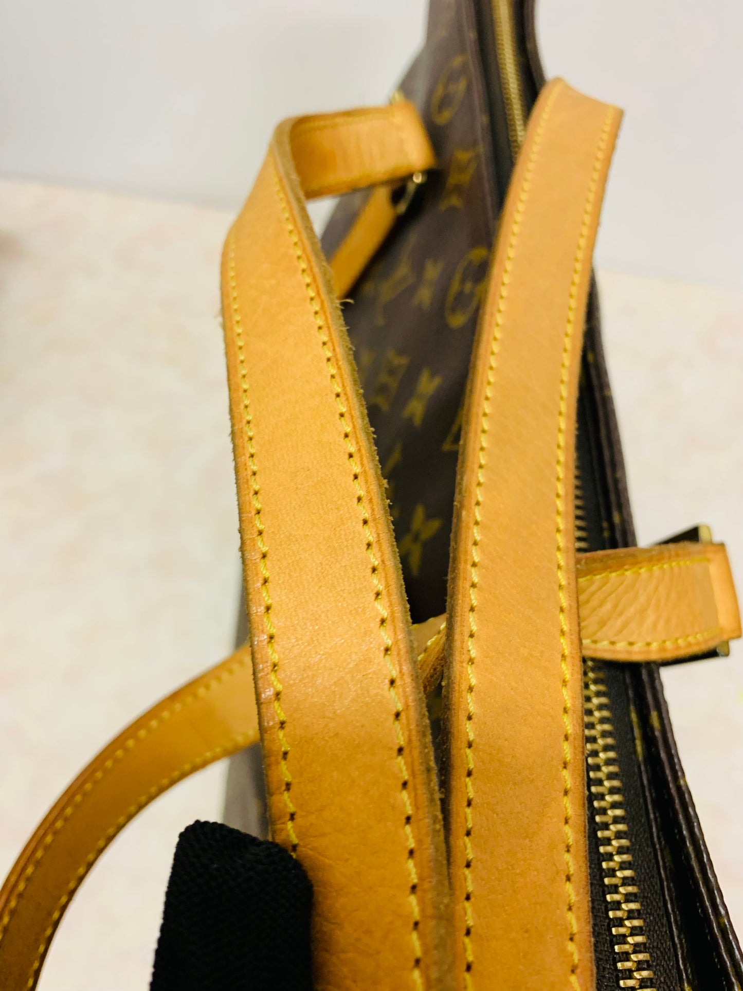 LOUIS VUITTON Cabas Mezzo Tote Bag