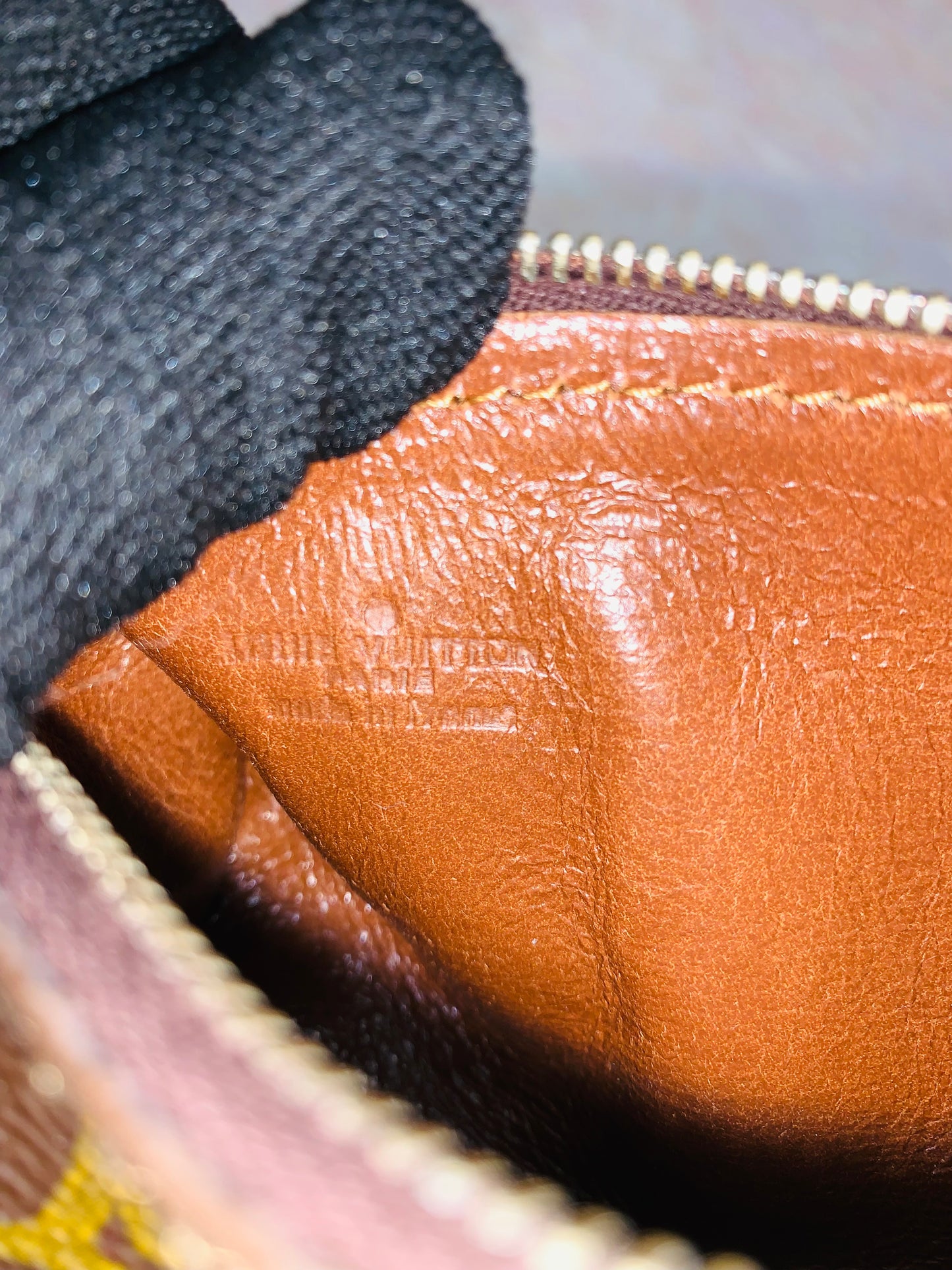 LOUIS VUITTON Golf Ball Pouch/Pen or lipstick case