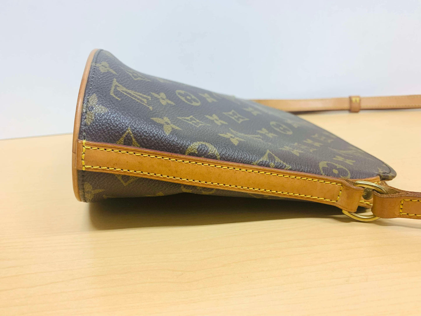 LOUIS VUITTON Drouot Monogram Crossbody bag(used)
