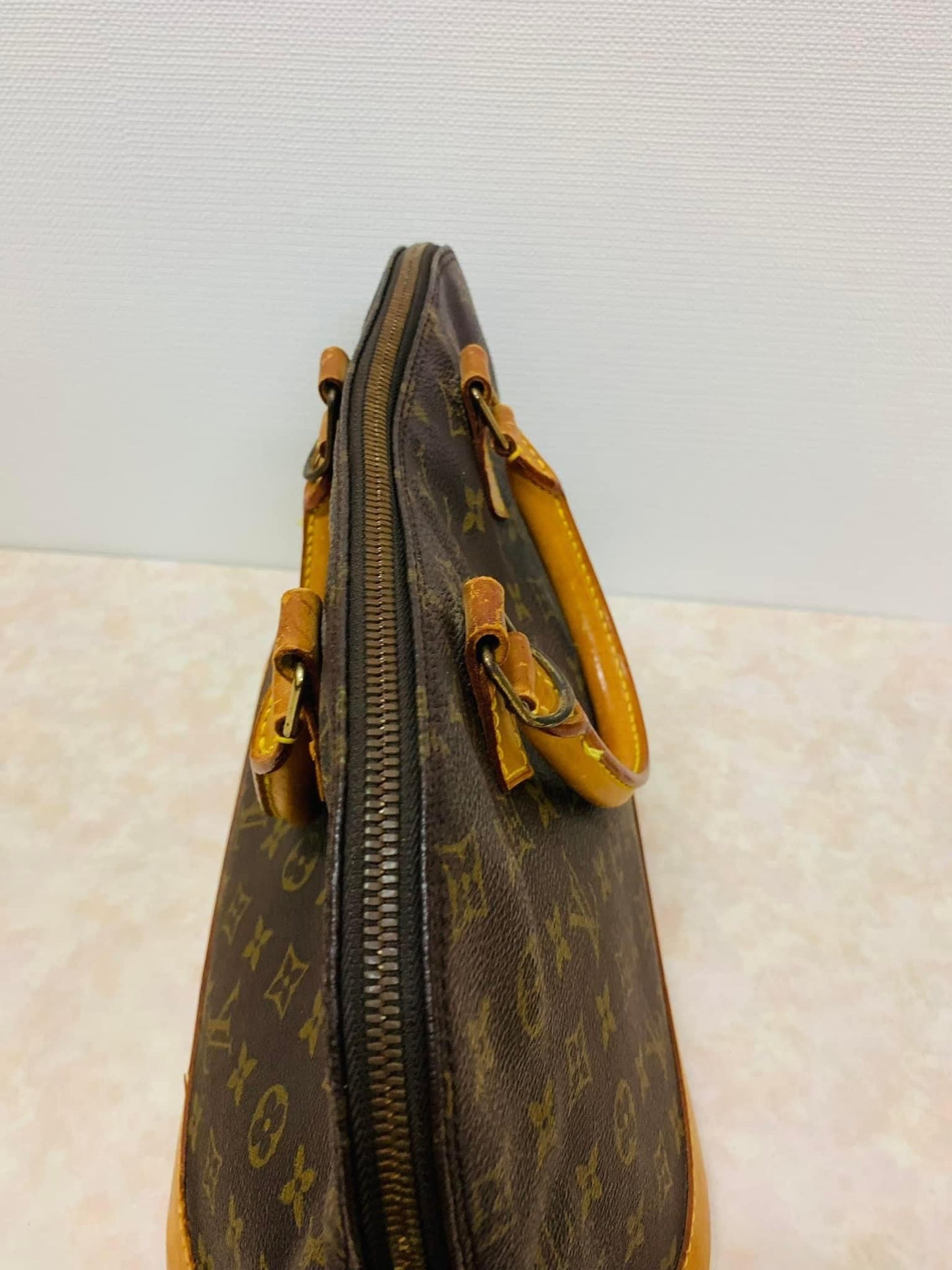 LOUIS VUITTON ALMA PM