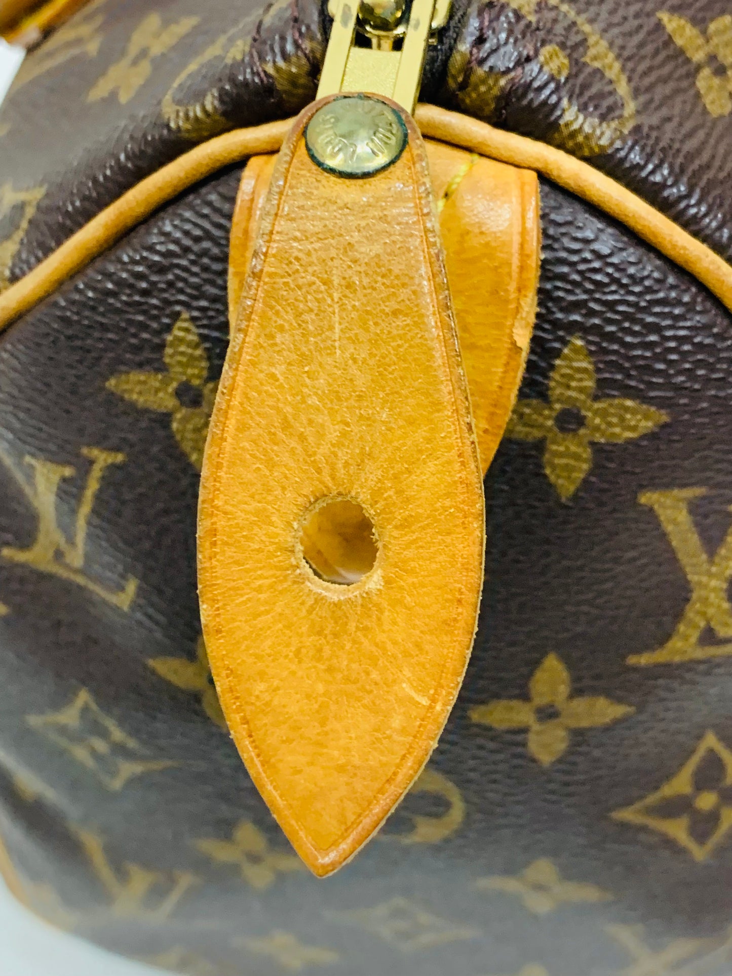 USED LOUIS VUITTON SPEEDY 25
