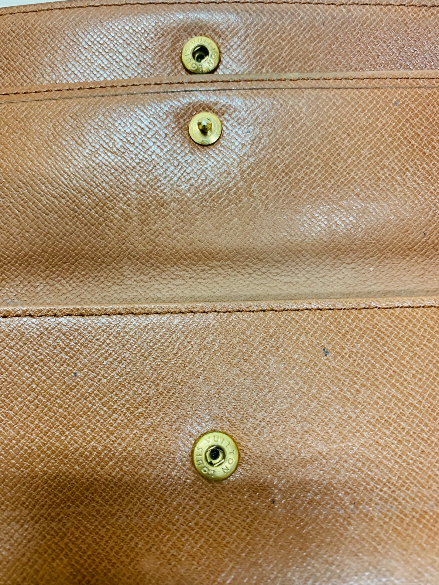 LOUIS VUITTON  International wallet Monogram