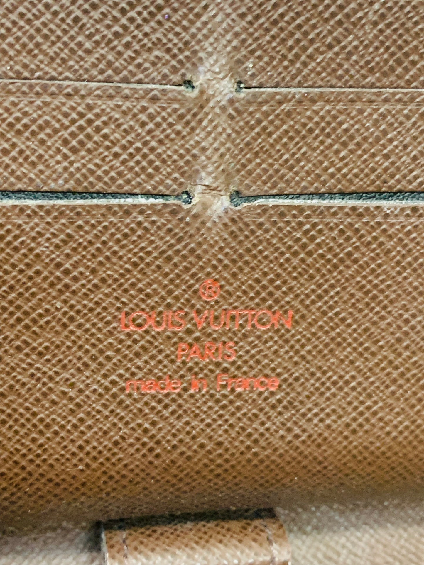LOUIS VUITTON ZIPPY WALLET ORGANIZER