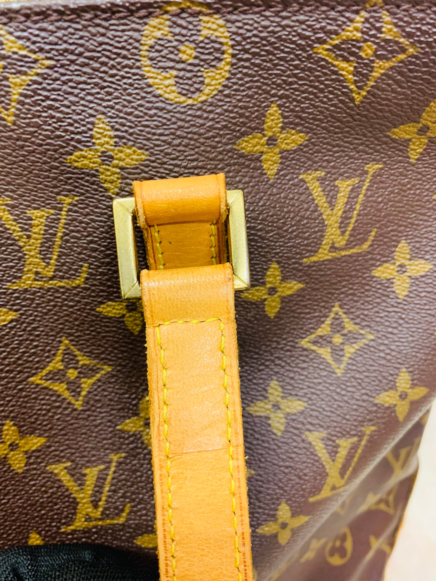 LOUIS VUITTON Cabas Mezzo Tote Bag