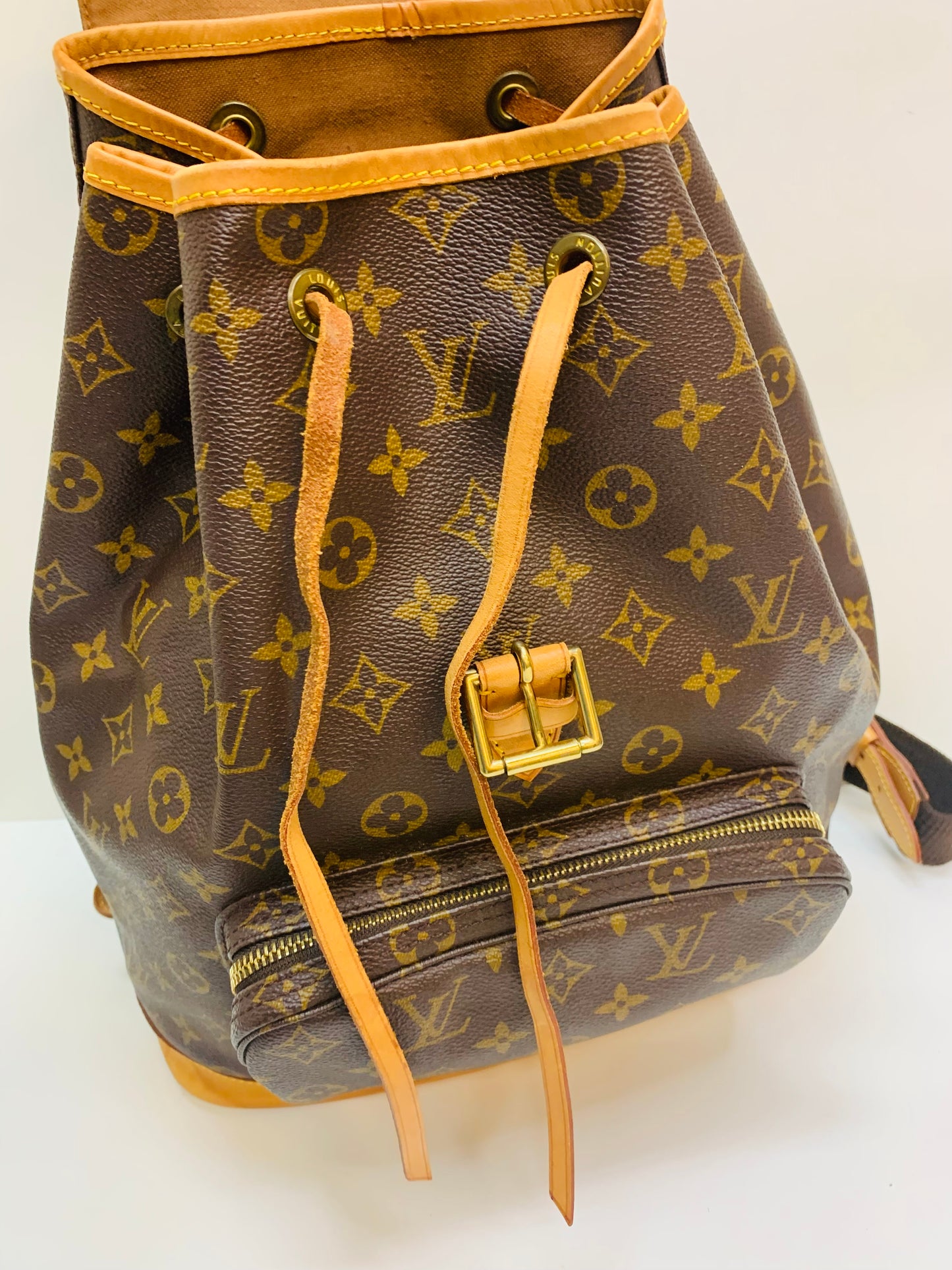 Louis Vuitton Montsouris GM