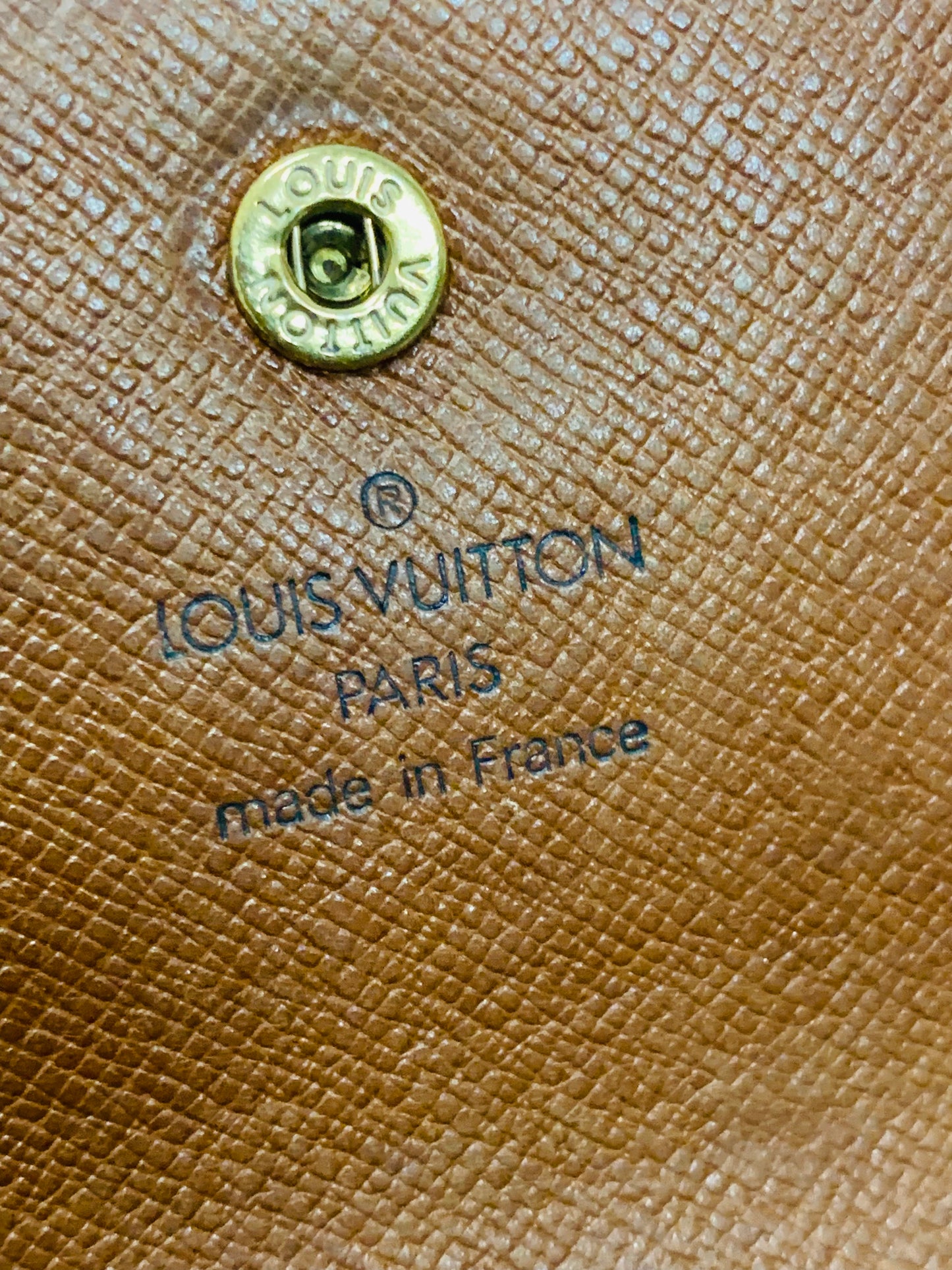 LOUIS VUITTON
Monogram Porte Tresor International Wallet