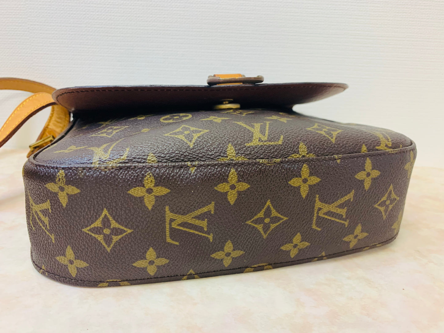 LOUIS VUITTON Saint Cloud GM