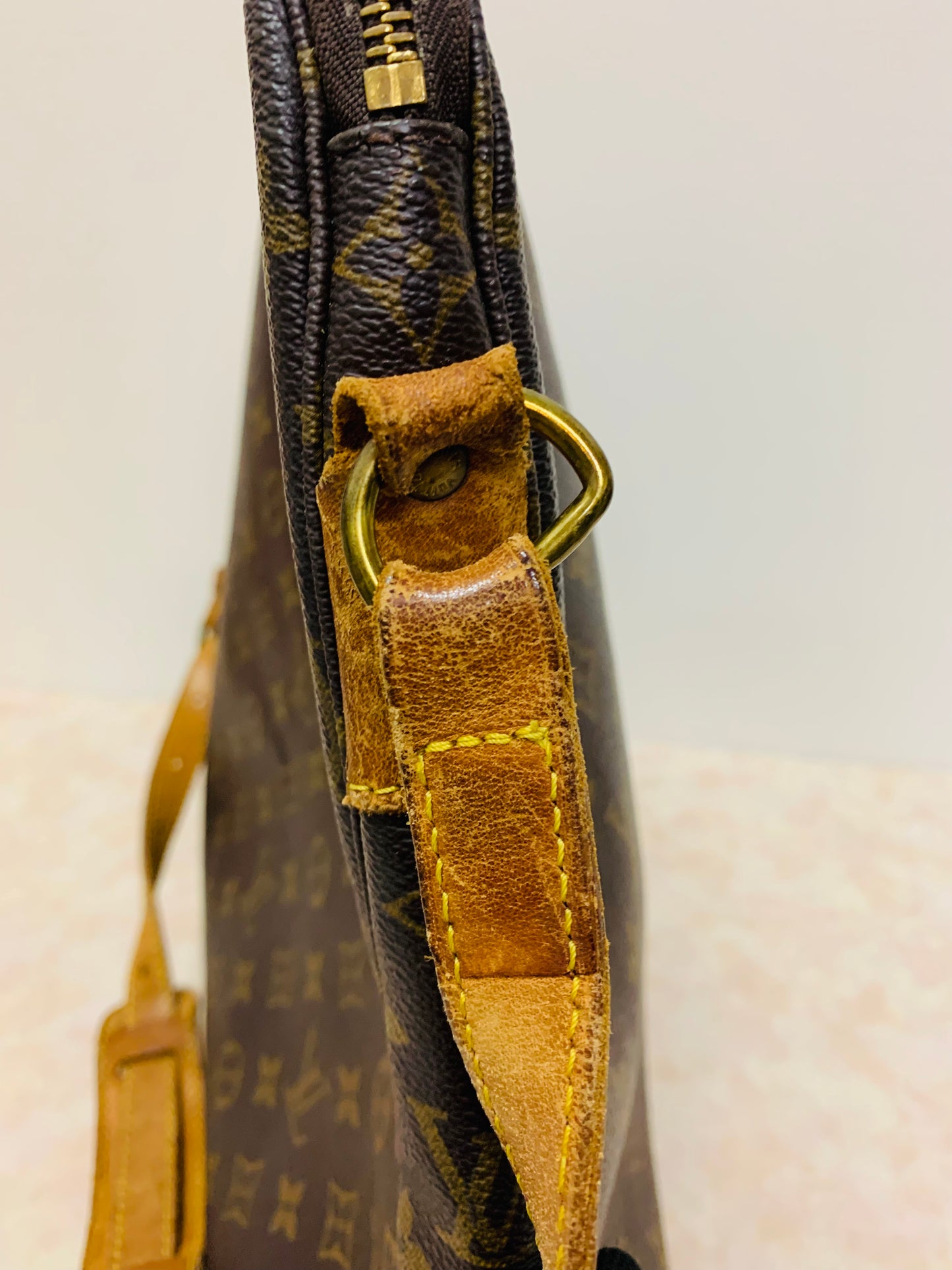 LOUIS VUITTON SAC BALLAD