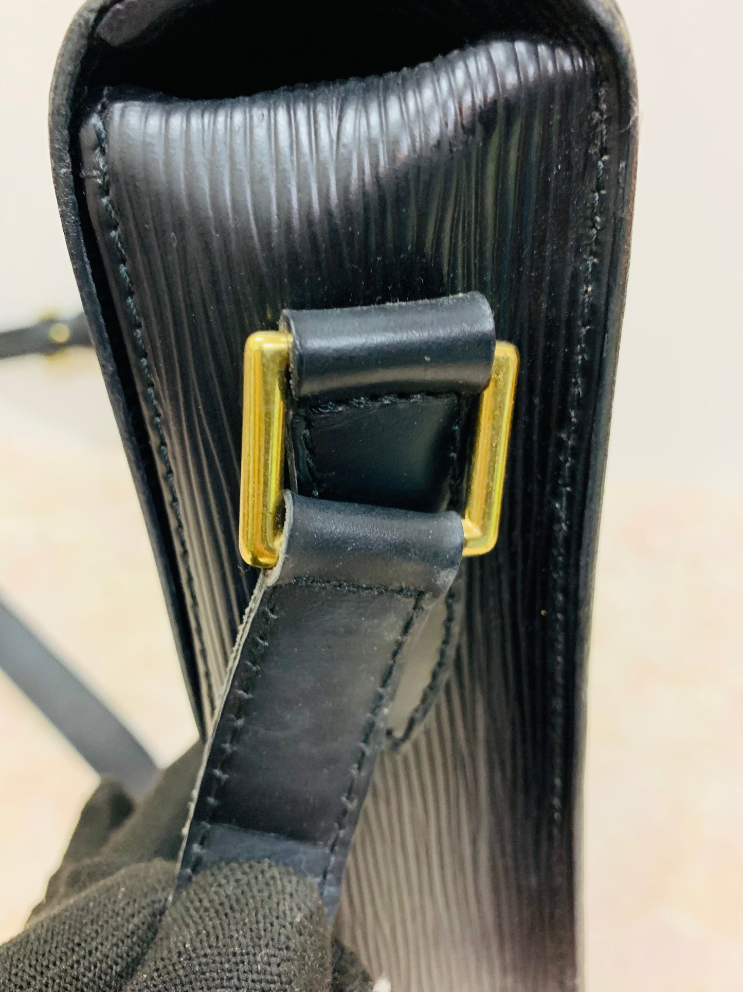 LOUIS VUITTON ntage Epi Saint Cloud GM Noir