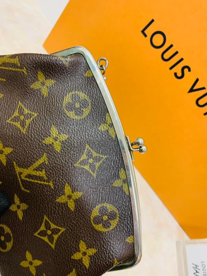 LOUIS VUITTON Vintage Kisslock Pouch