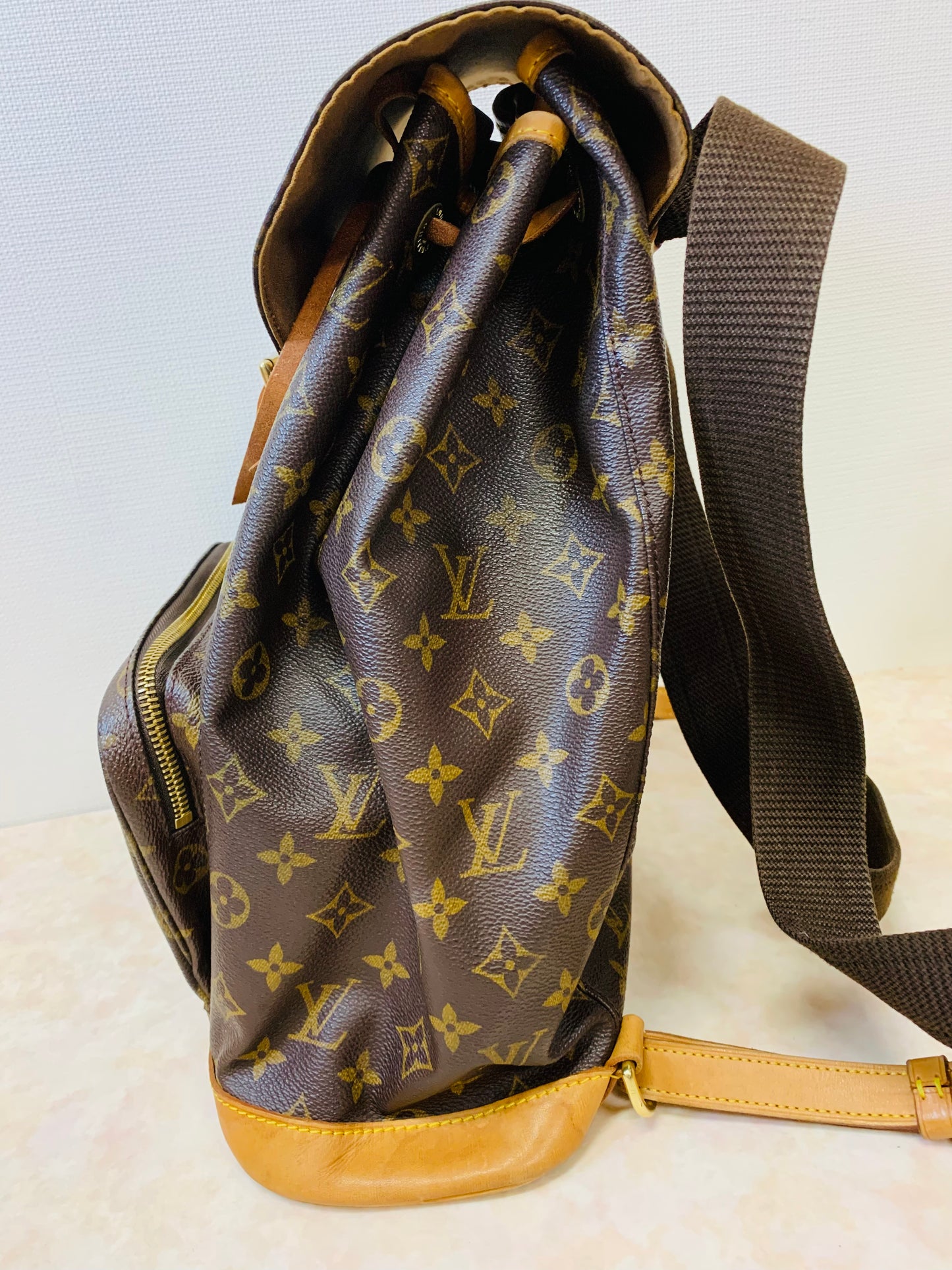 LOUIS VUITTON MONTSOURIS GM