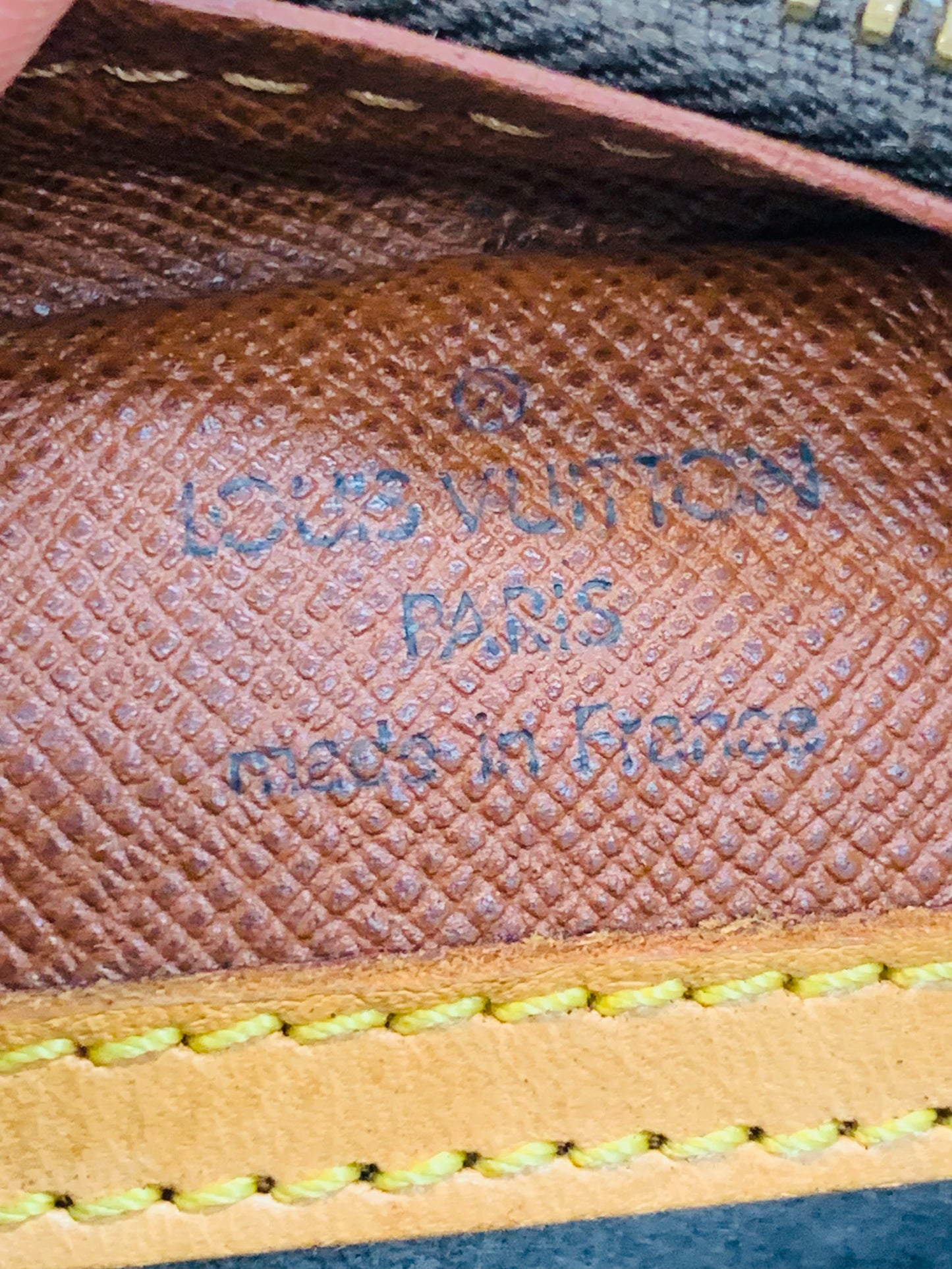 Louis Vuitton Blois (used)