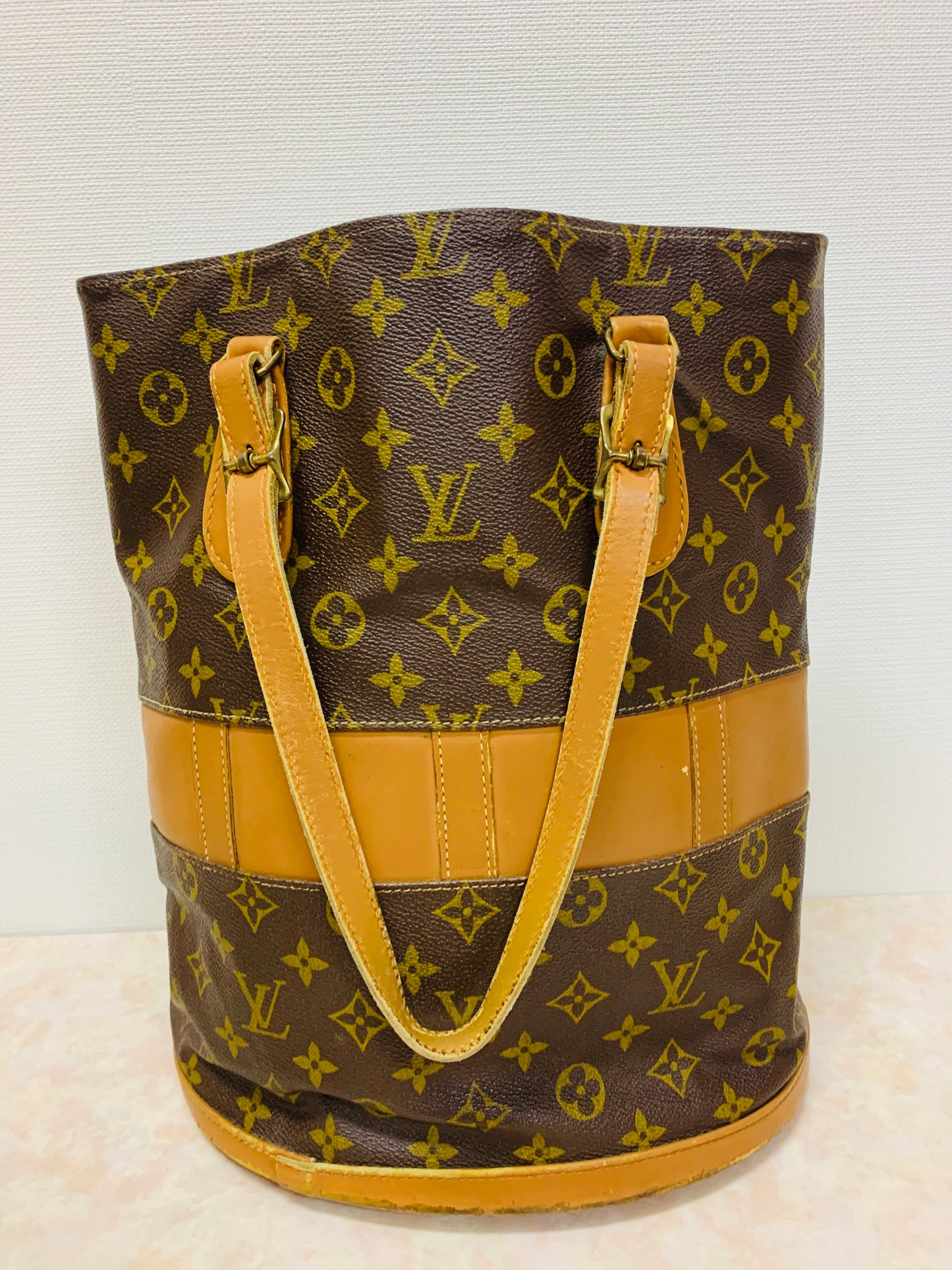 LOUIS VUITTON Bucket GM French and Company
