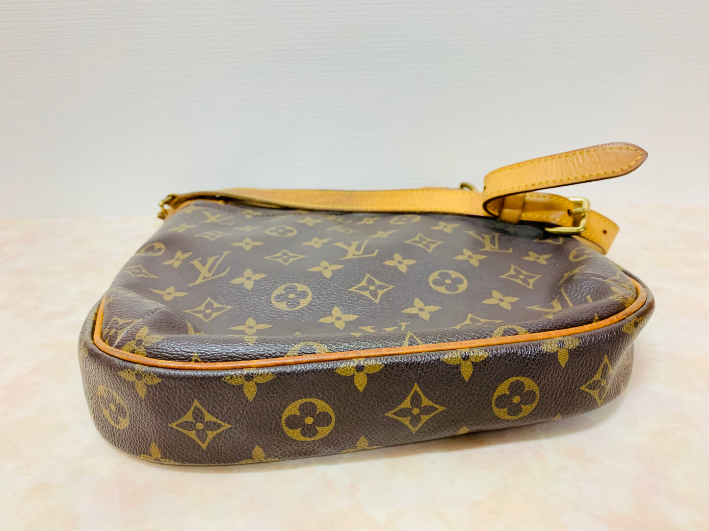 LOUIS VUITTON ODEON PM