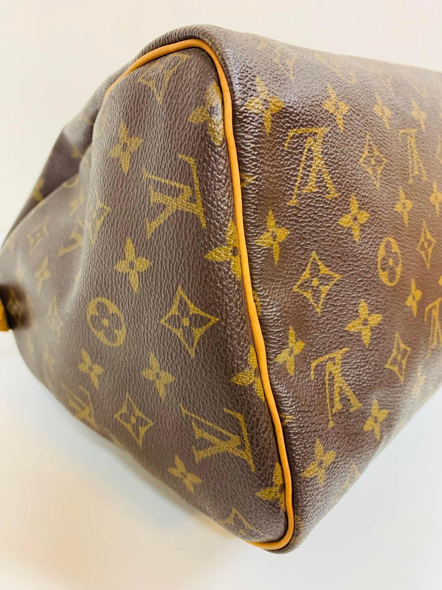 LOUIS VUITTON SPEEDY 30