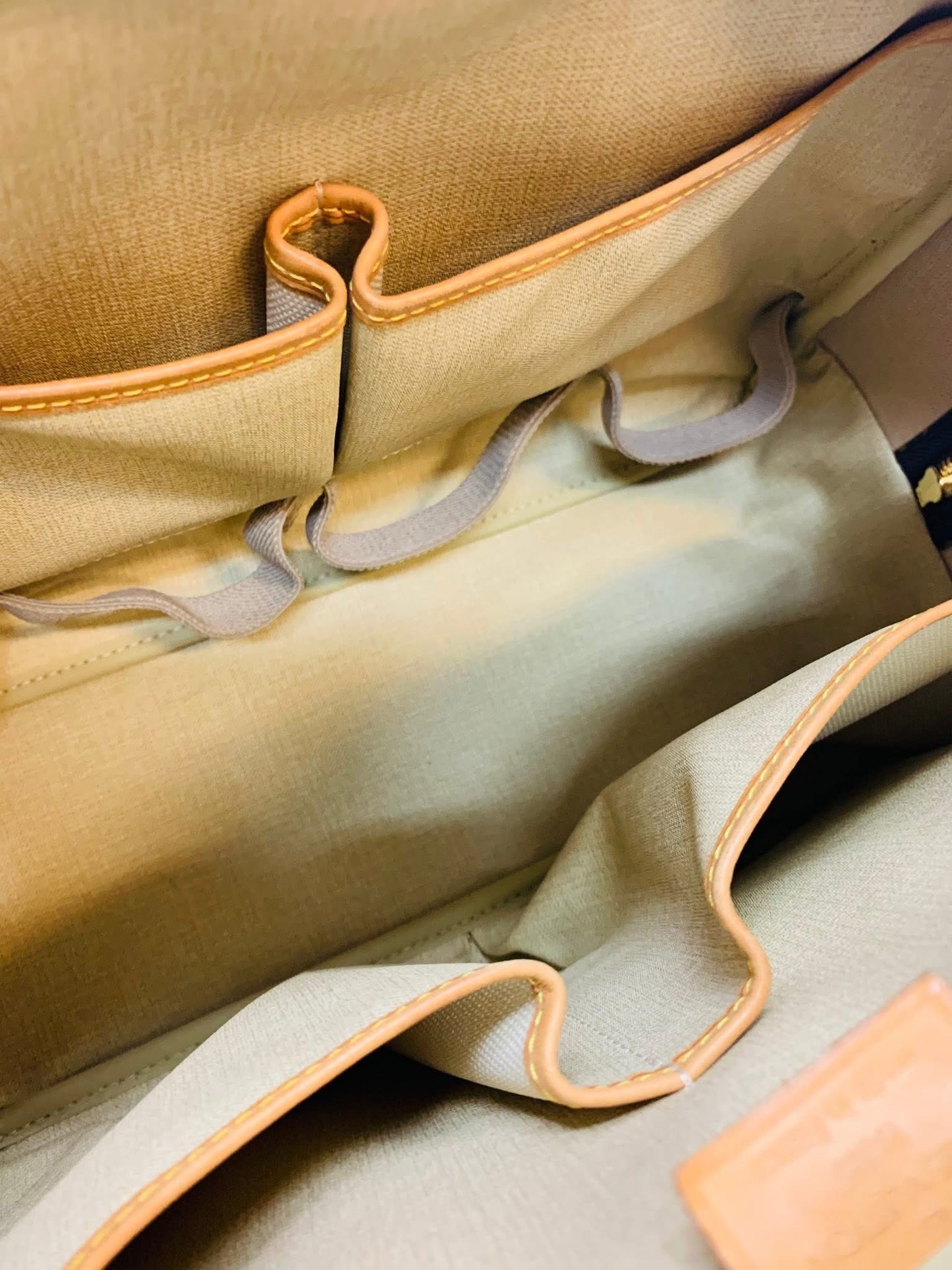 LOUIS VUITTON Deauville Monogram