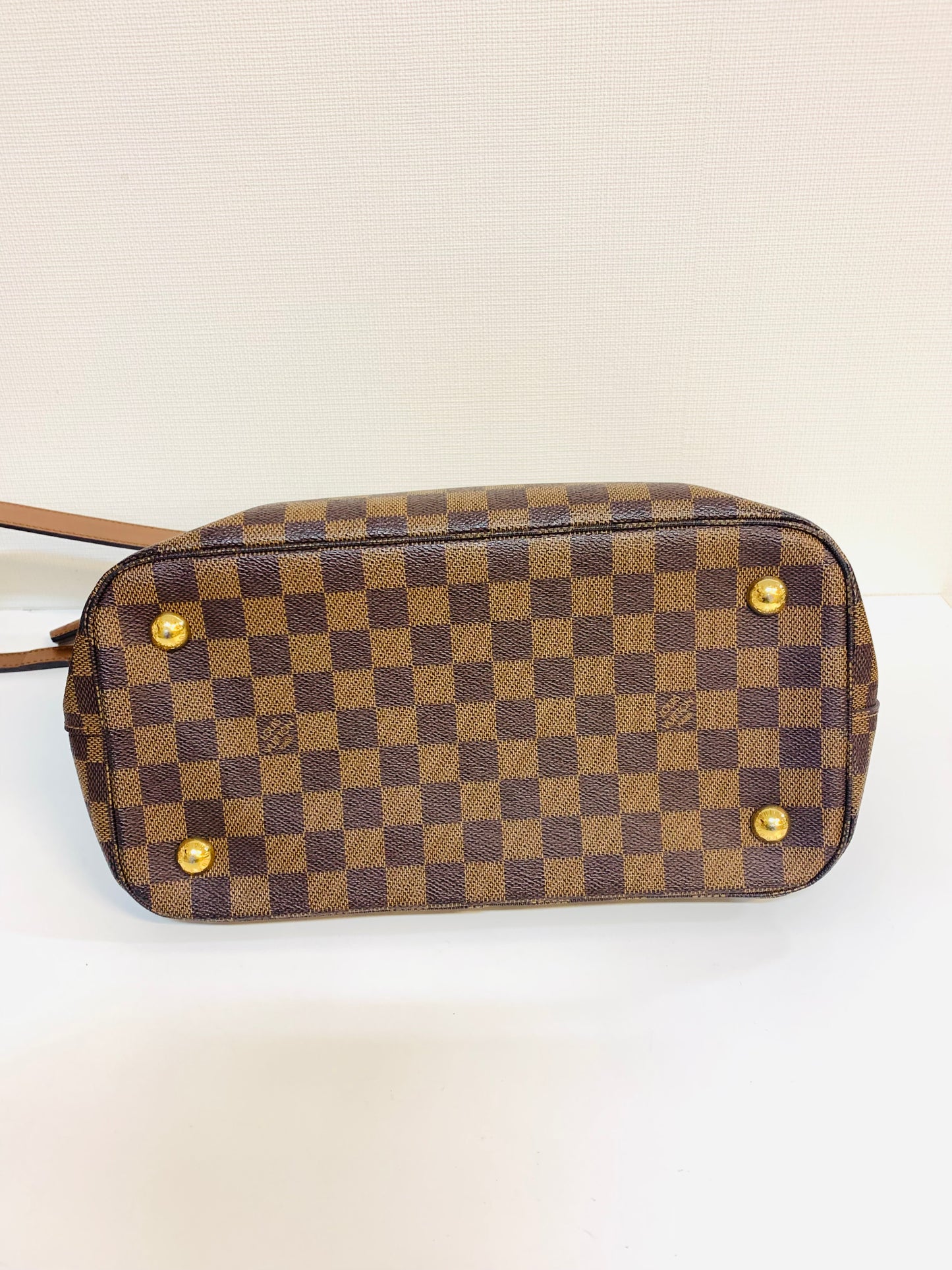 LOUIS VUITTON Belmont Tote bag DE