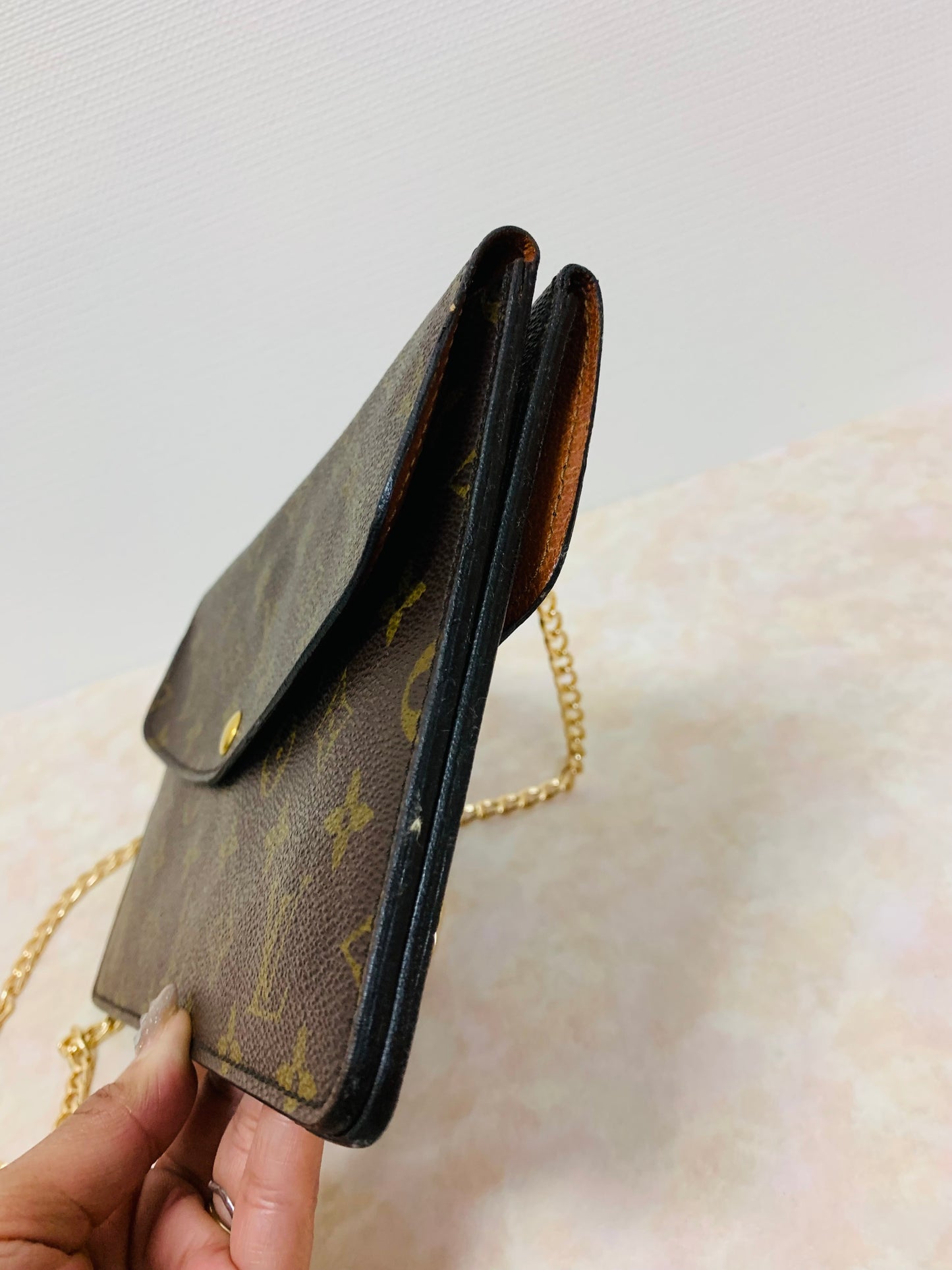 LOUIS VUITTON DOUBLE RABAT