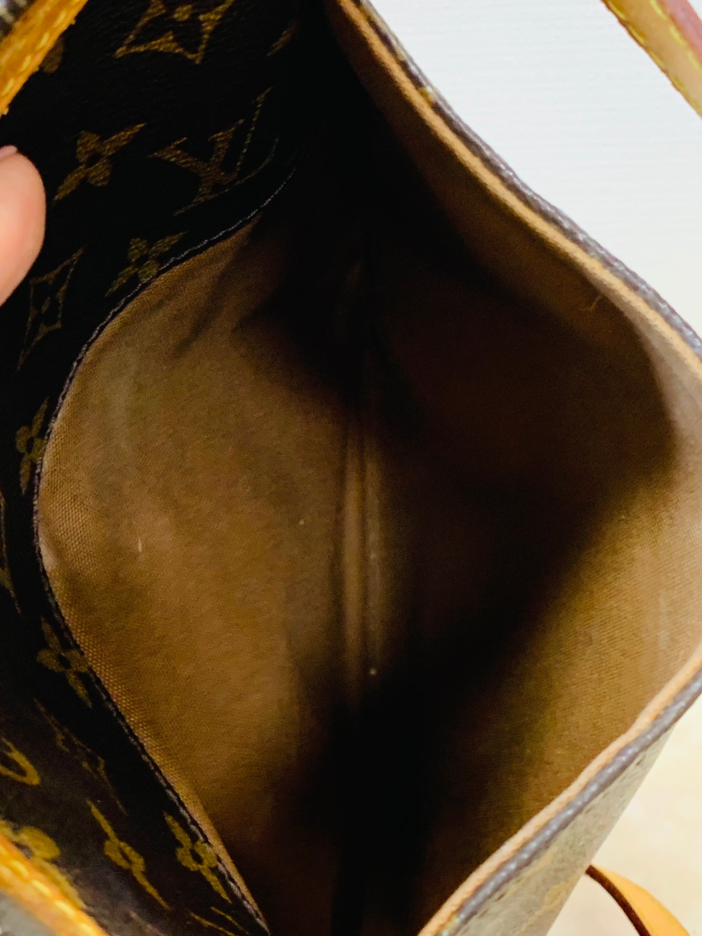 LOUIS VUITTON ODEON PM