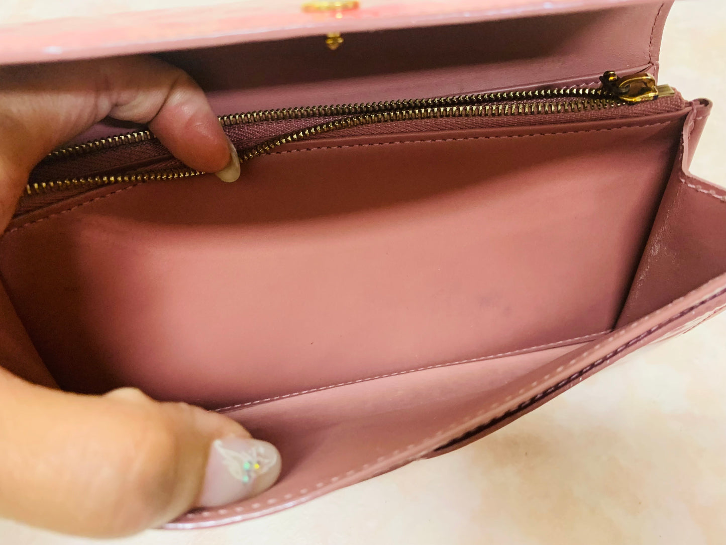 LOUIS VUITTON Vernis Ikat Rose Velour Wallet