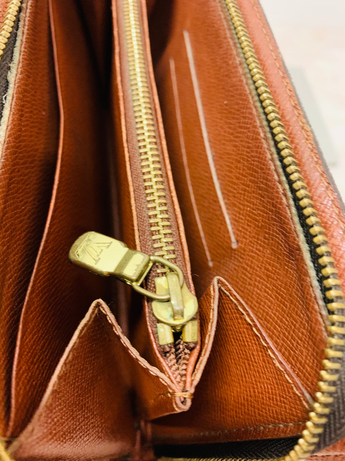 LOUIS VUITTON ZIPPY COMPACT WALLET Old Model