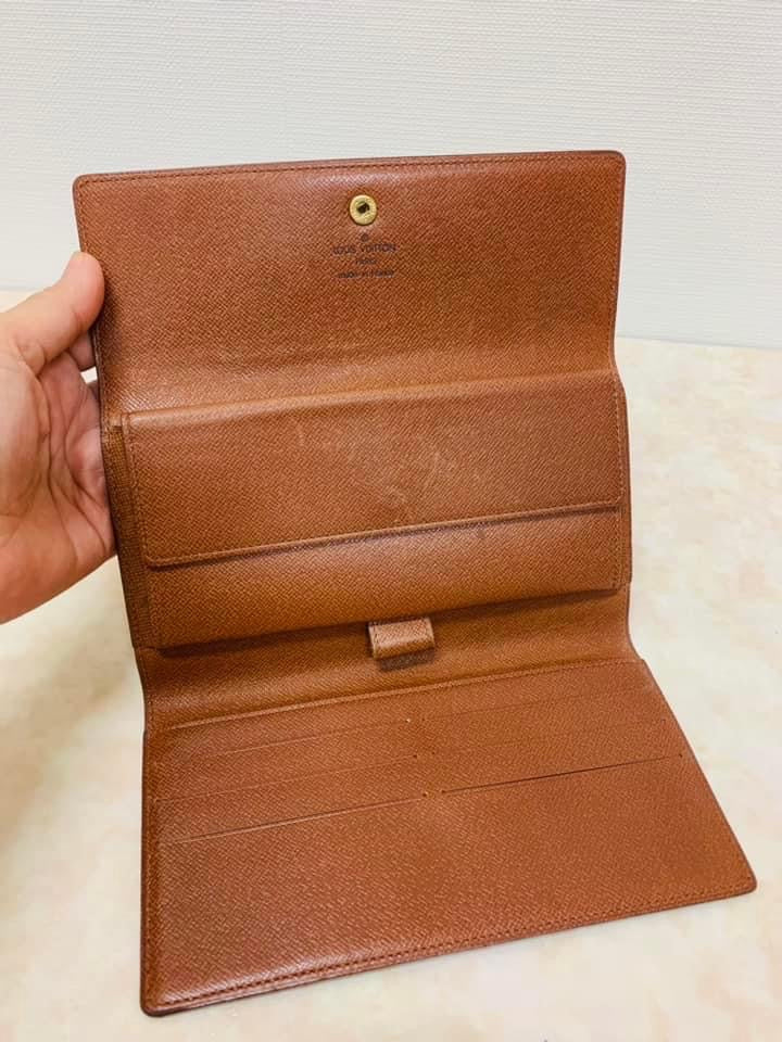 LOUIS VUITTON International Wallet Monogram