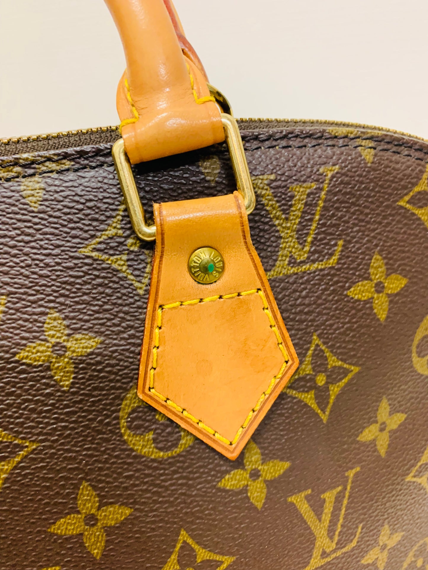 LOUIS VUITTON ALMA PM