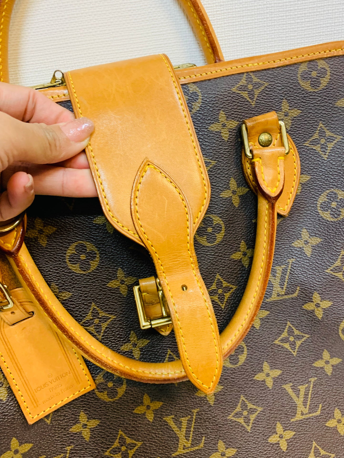 LOUIS VUITTON RIVOLI