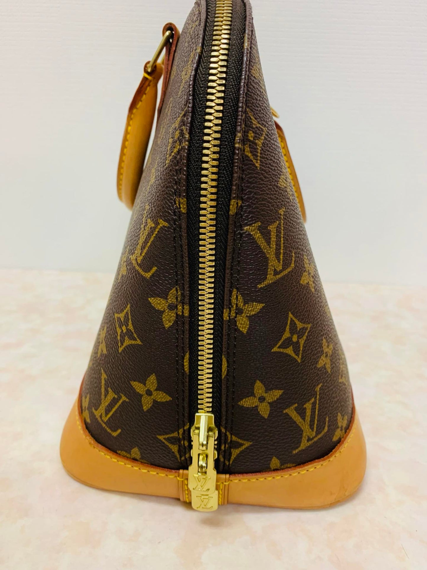 LOUIS VUITTON ALMA PM