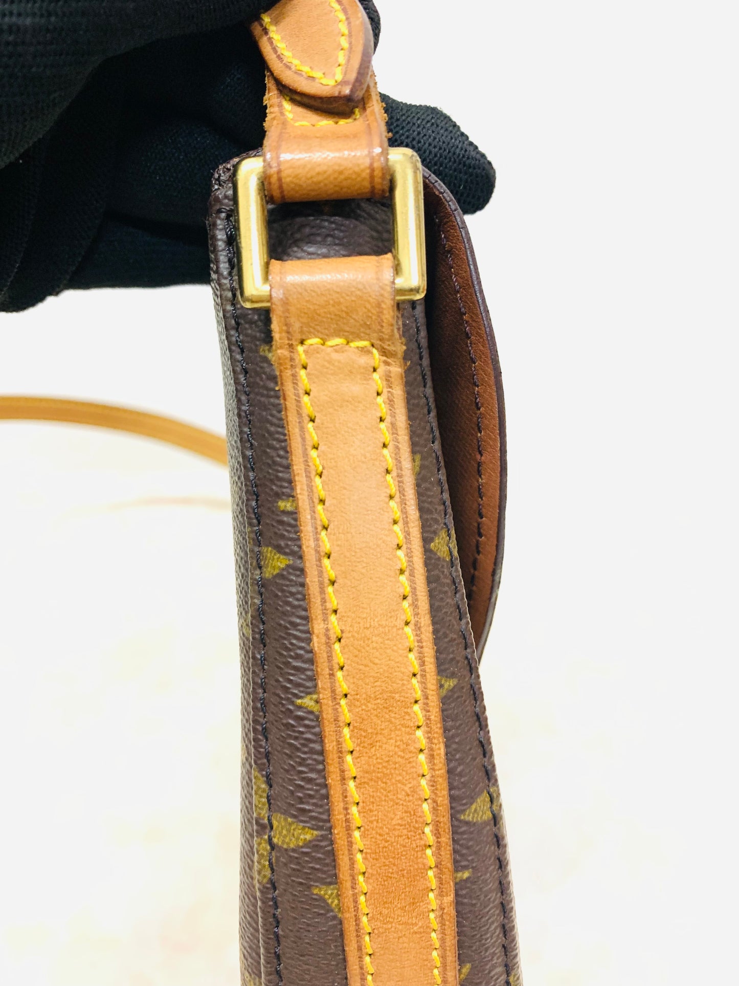 LOUIS VUITTON CHANTILLY MM