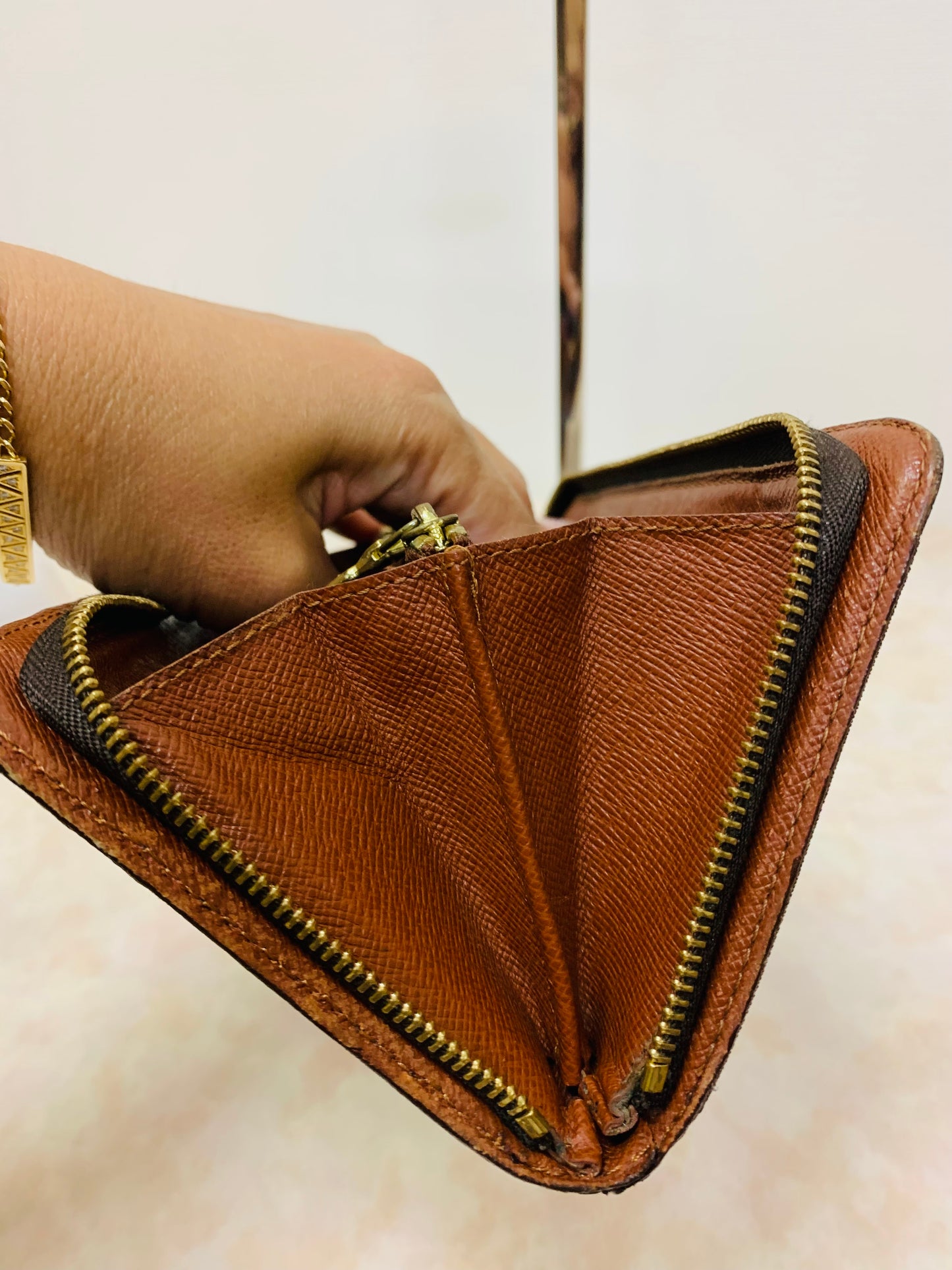 LOUIS VUITTON ZIPPY COMPACT WALLET Old Model