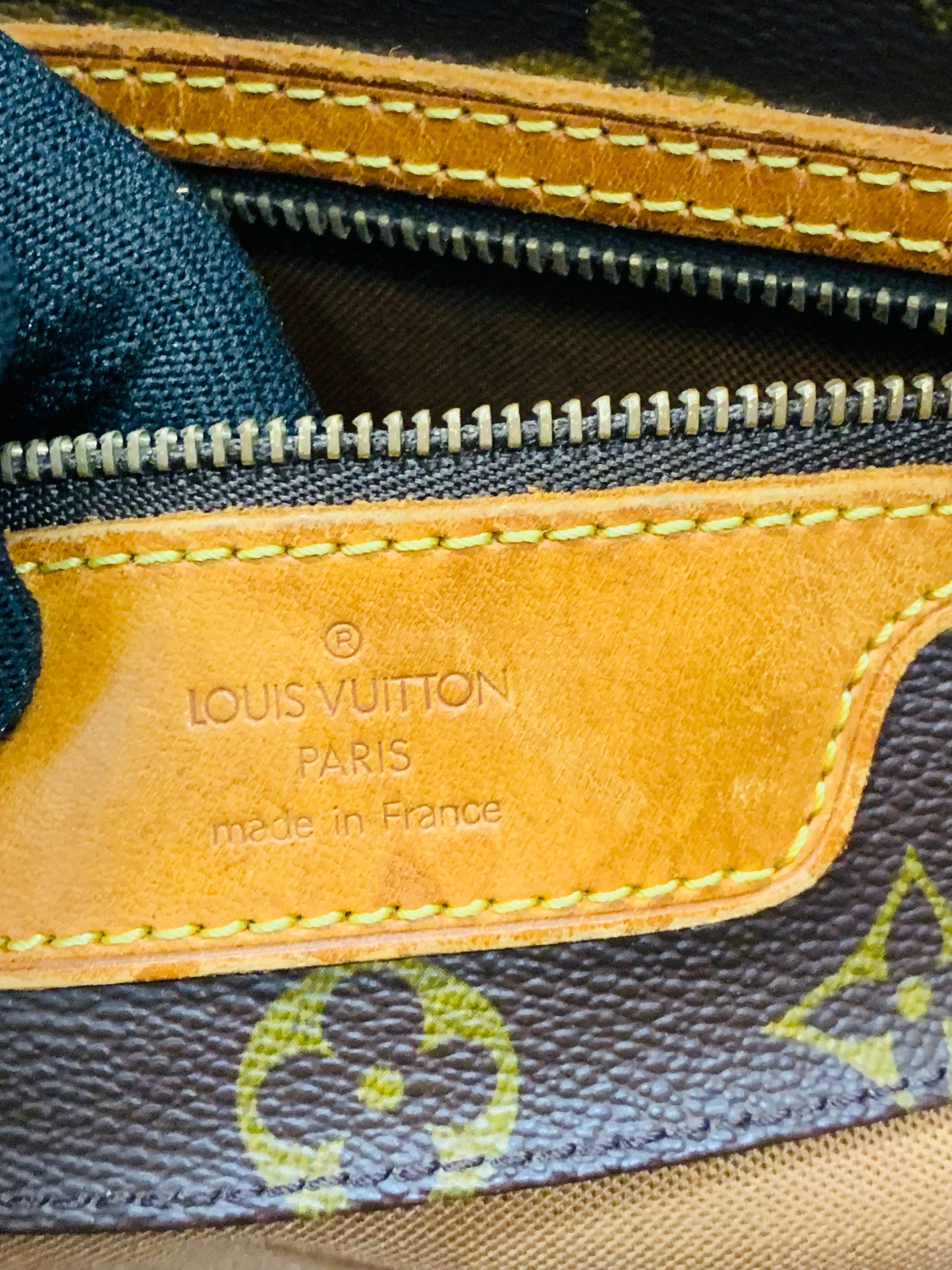 LOUIS VUITTON Sac Shopping Tote Bag