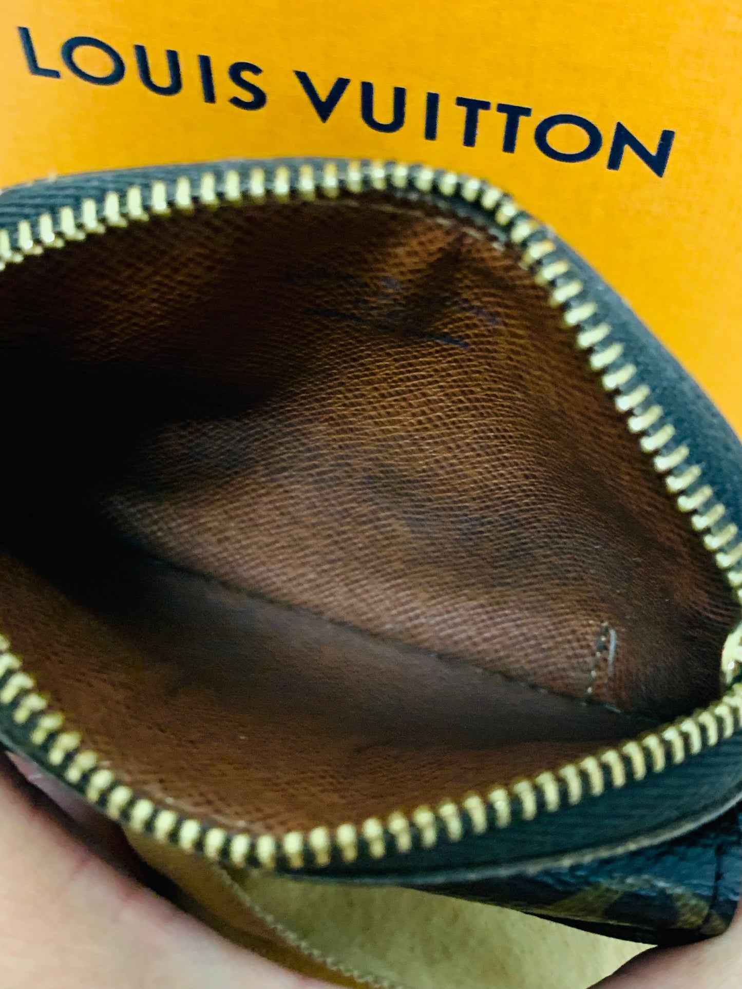 LOUIS VUITTON Porte Monnaie Shilling Coin Purse