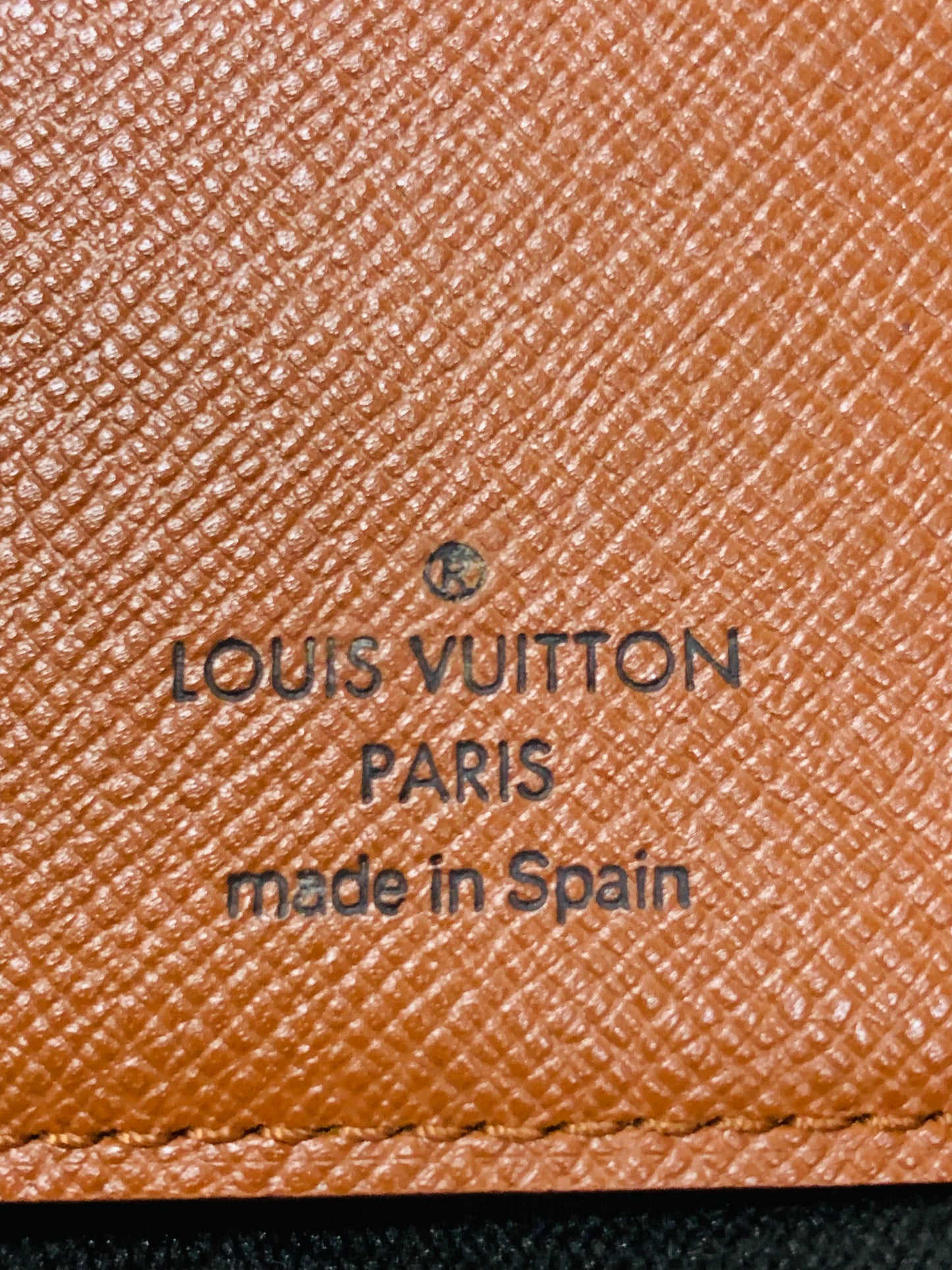 LOUIS VUITTON Passport Case Monogram