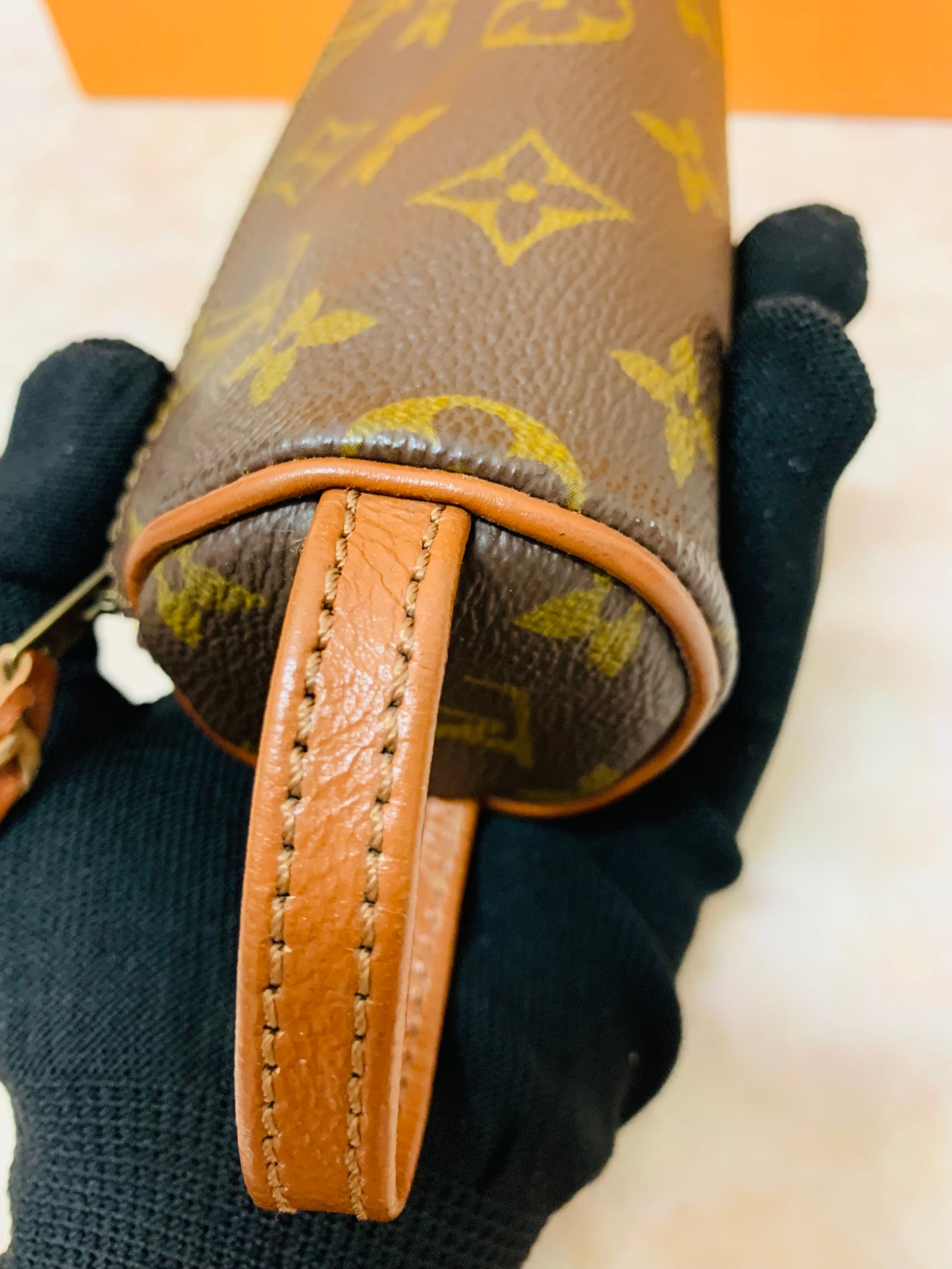 LOUIS VUITTON Golf Ball Pouch/Pen or lipstick case