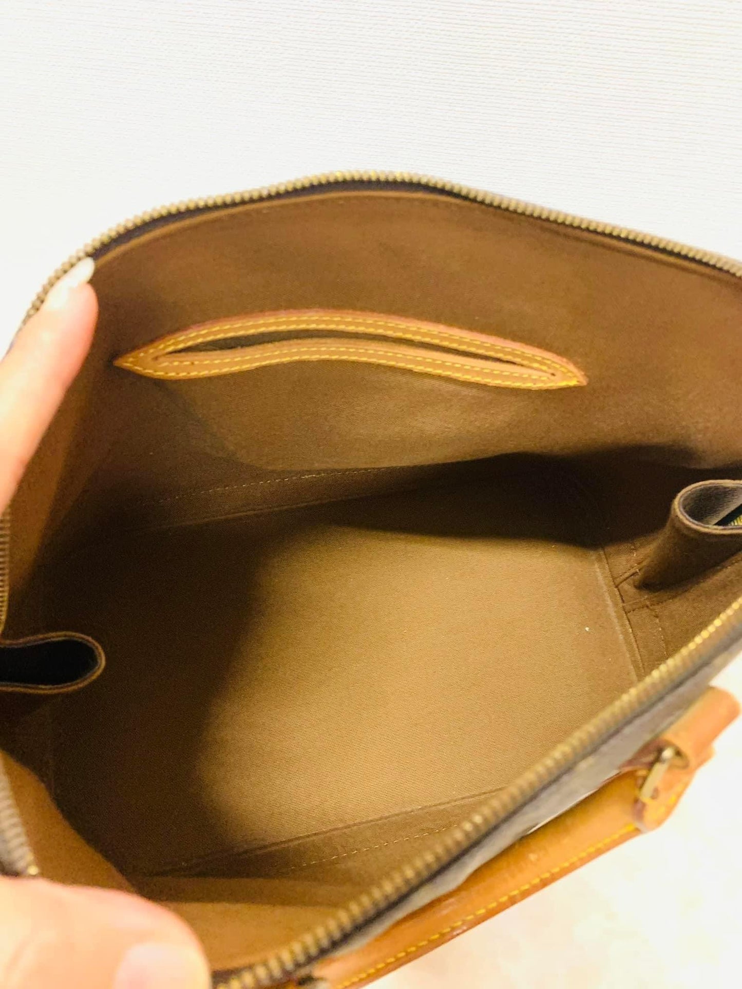 LOUIS VUITTON ALMA PM